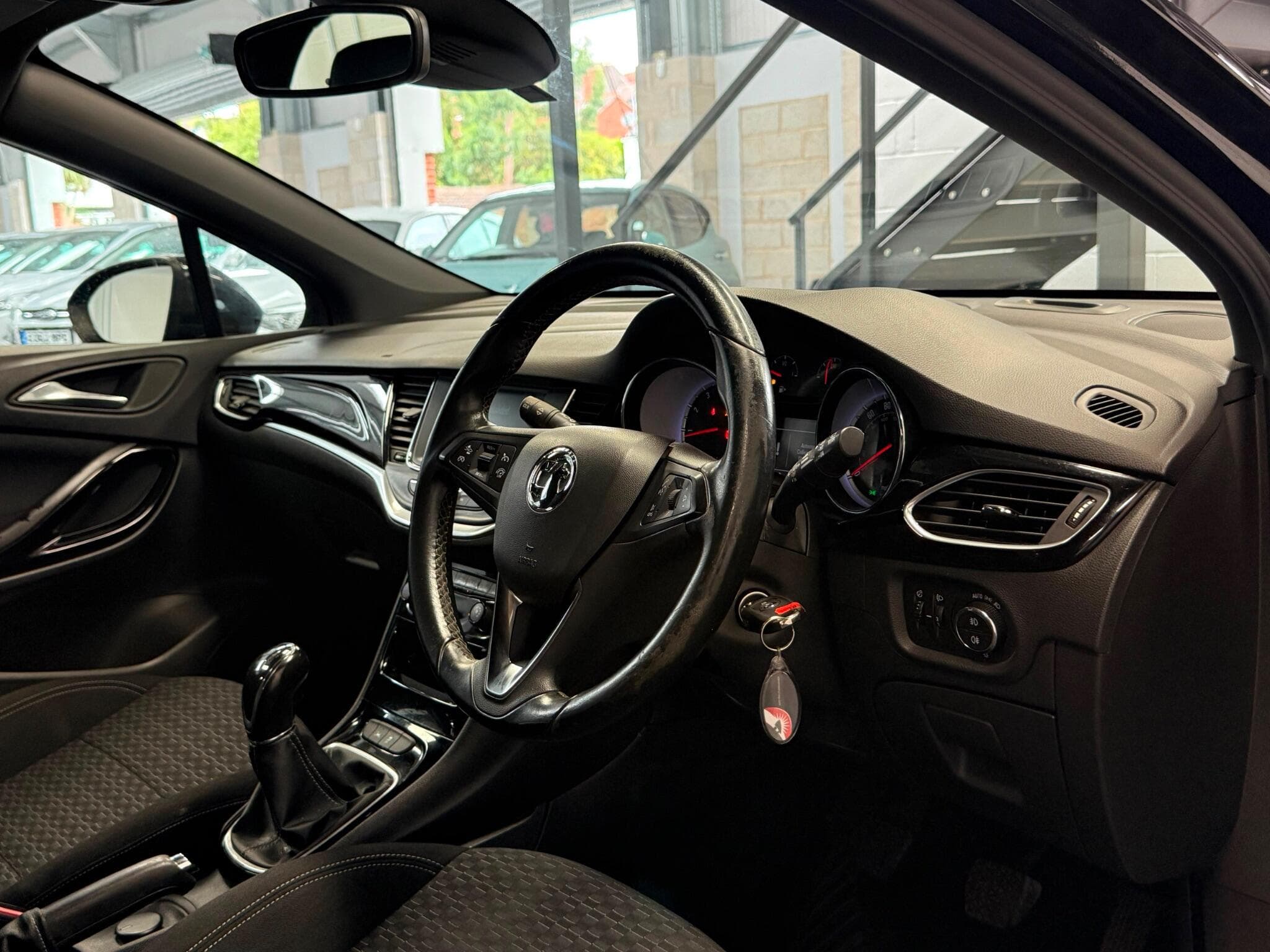 2016 Vauxhall Astra - Thumbnail 17