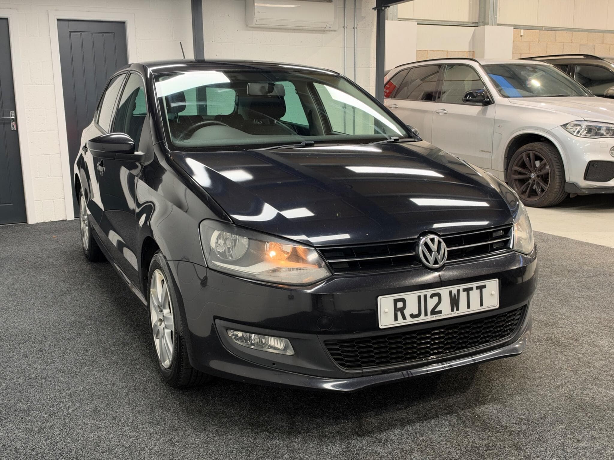 2012 Volkswagen Polo - Image 2