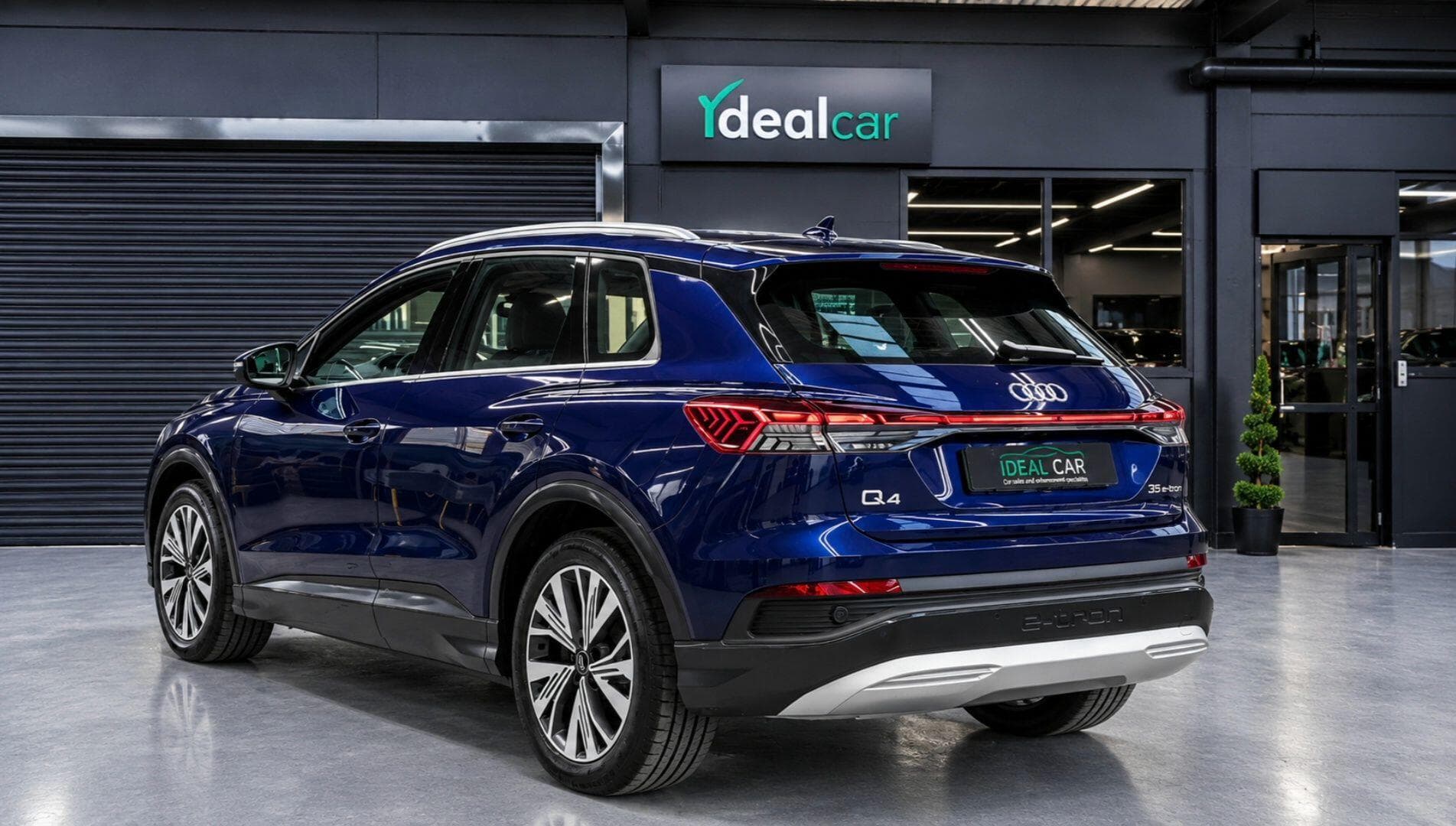 2022 Audi Q4 e-tron - Thumbnail 2