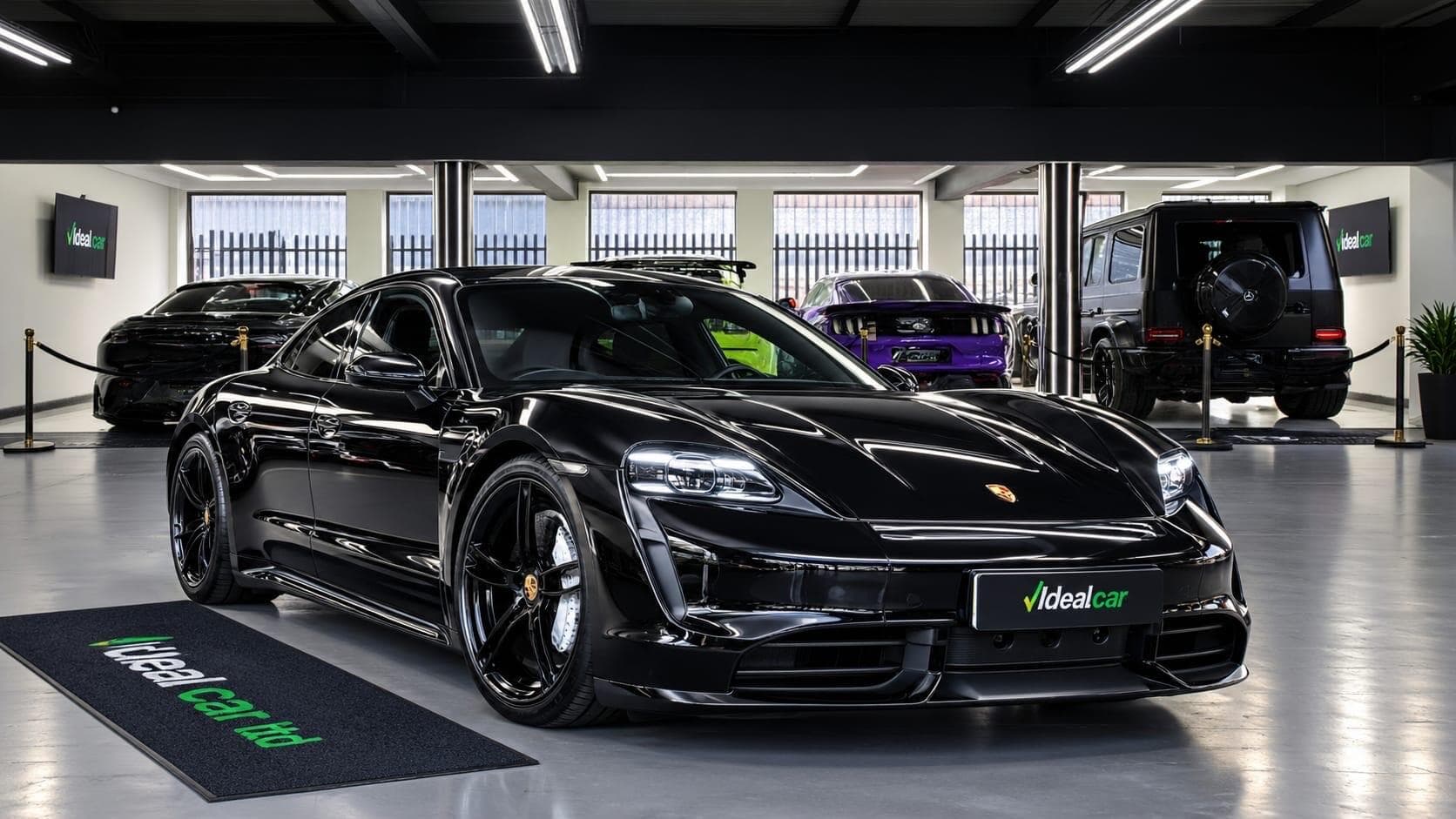 2020 Porsche Taycan - Thumbnail 5