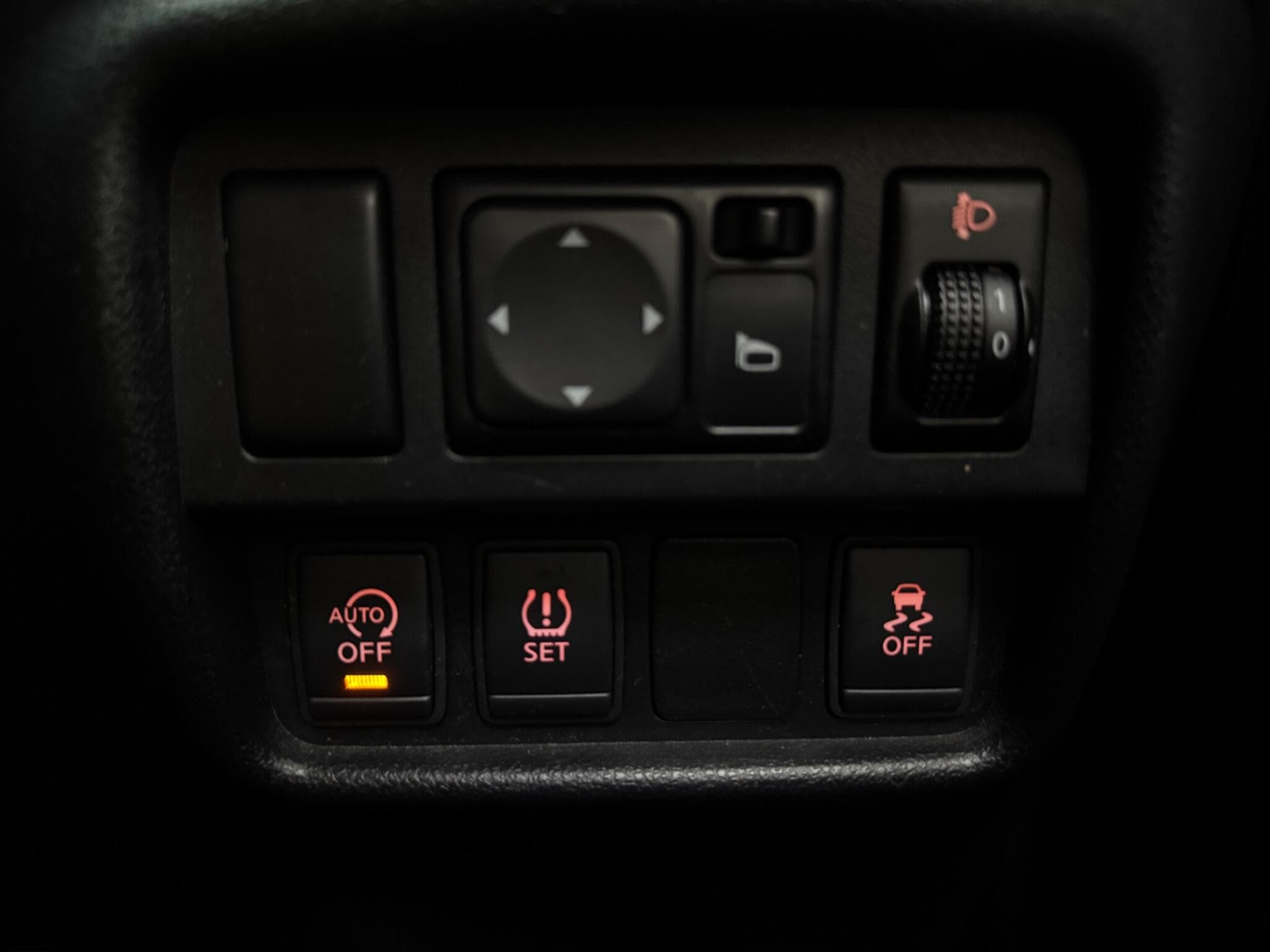 2015 Nissan Juke - Thumbnail 16