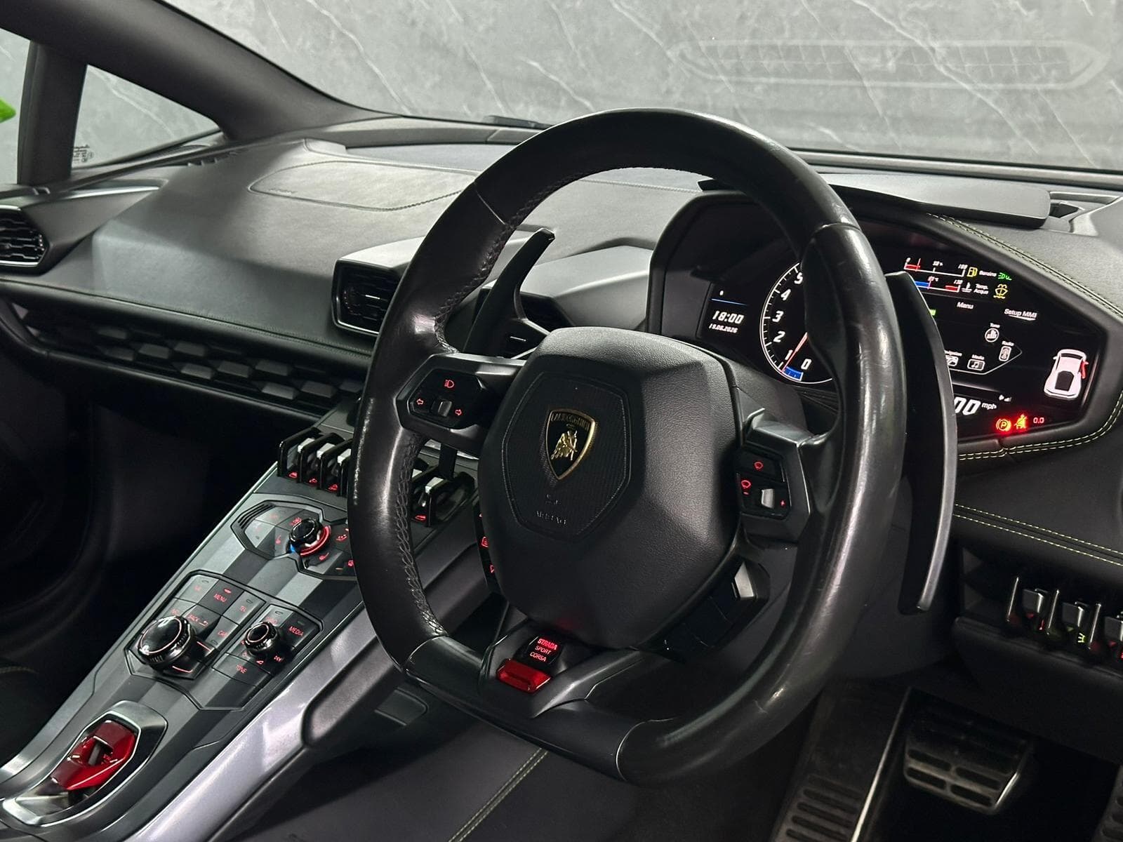 2015 Lamborghini Huracan - Thumbnail 12