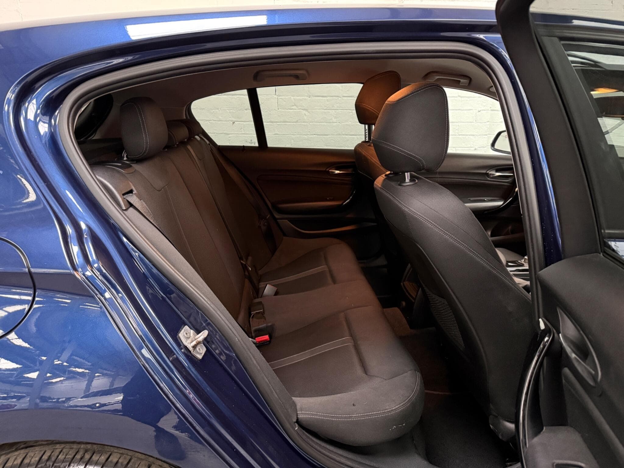 2016 BMW 1 Series - Thumbnail 13