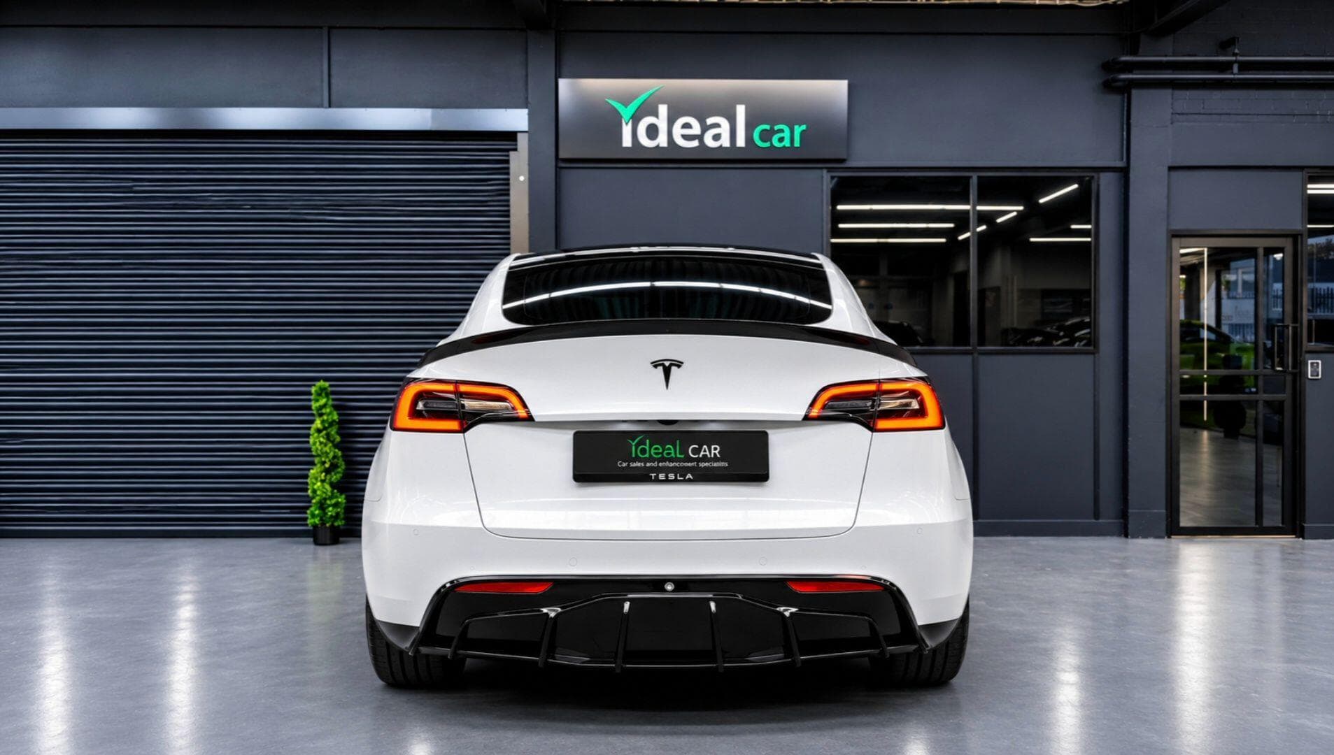 2022 Tesla Model Y - Thumbnail 6