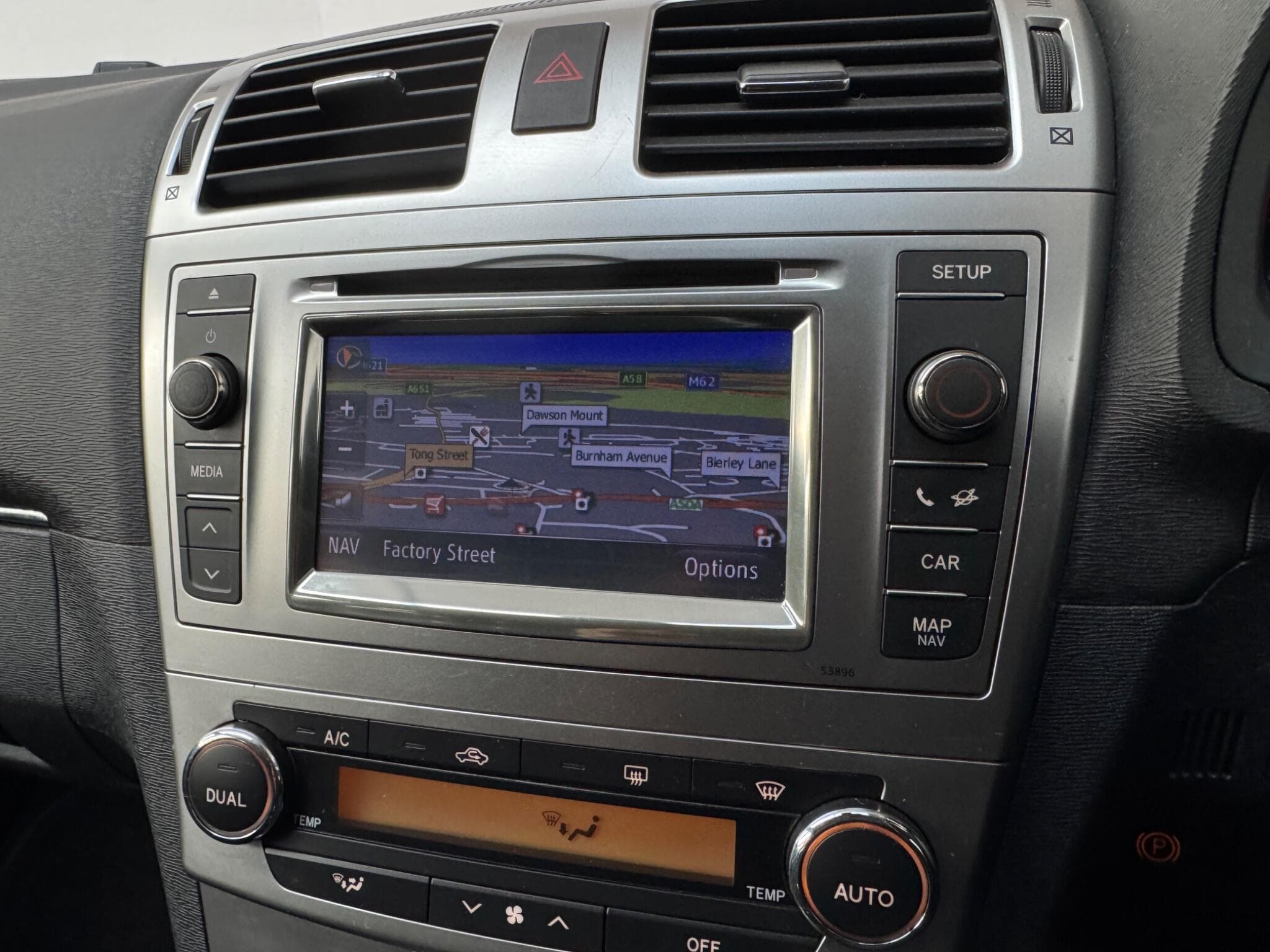 2014 Toyota Avensis - Thumbnail 14