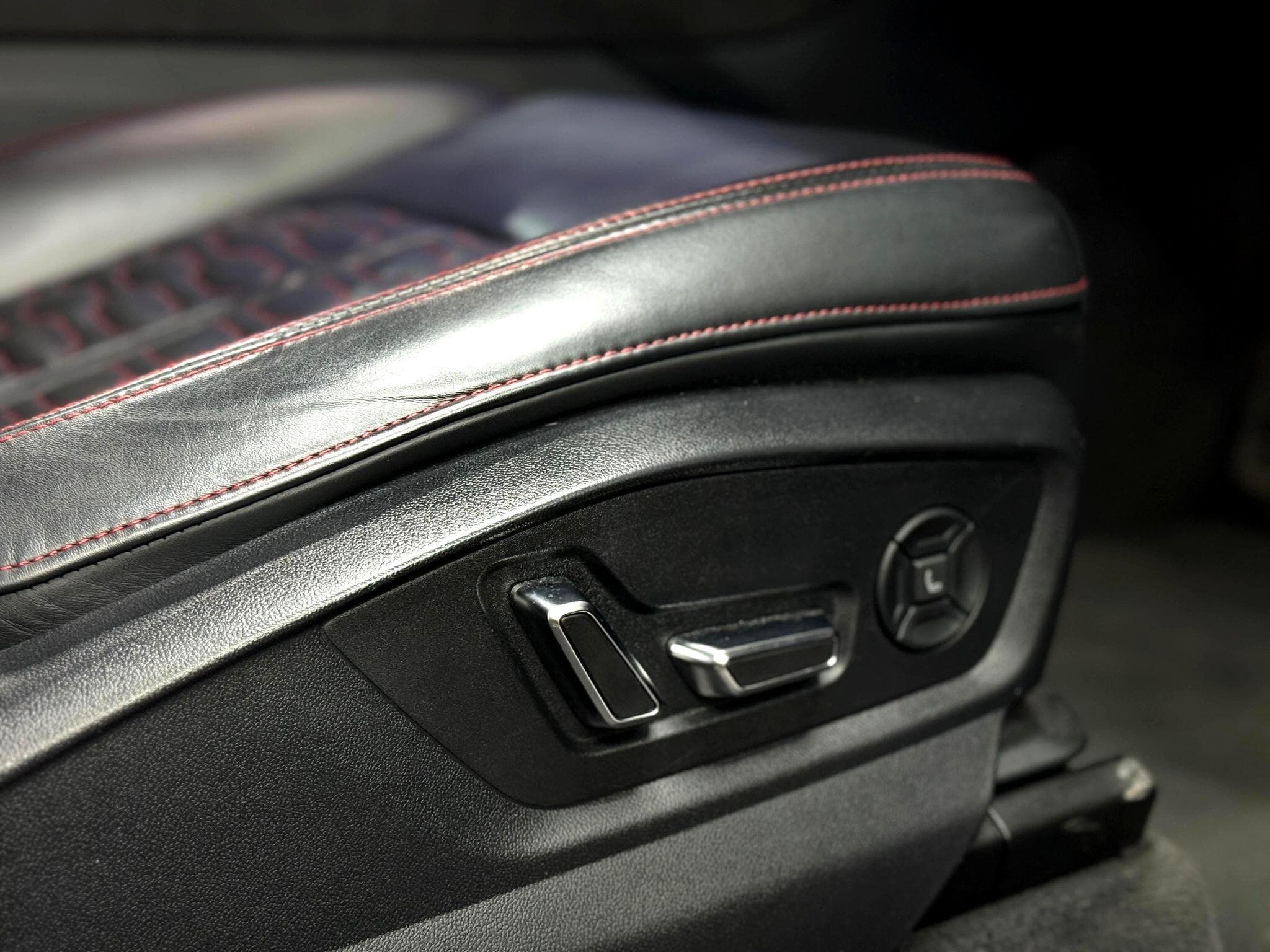 2021 Audi RSQ8 - Thumbnail 41