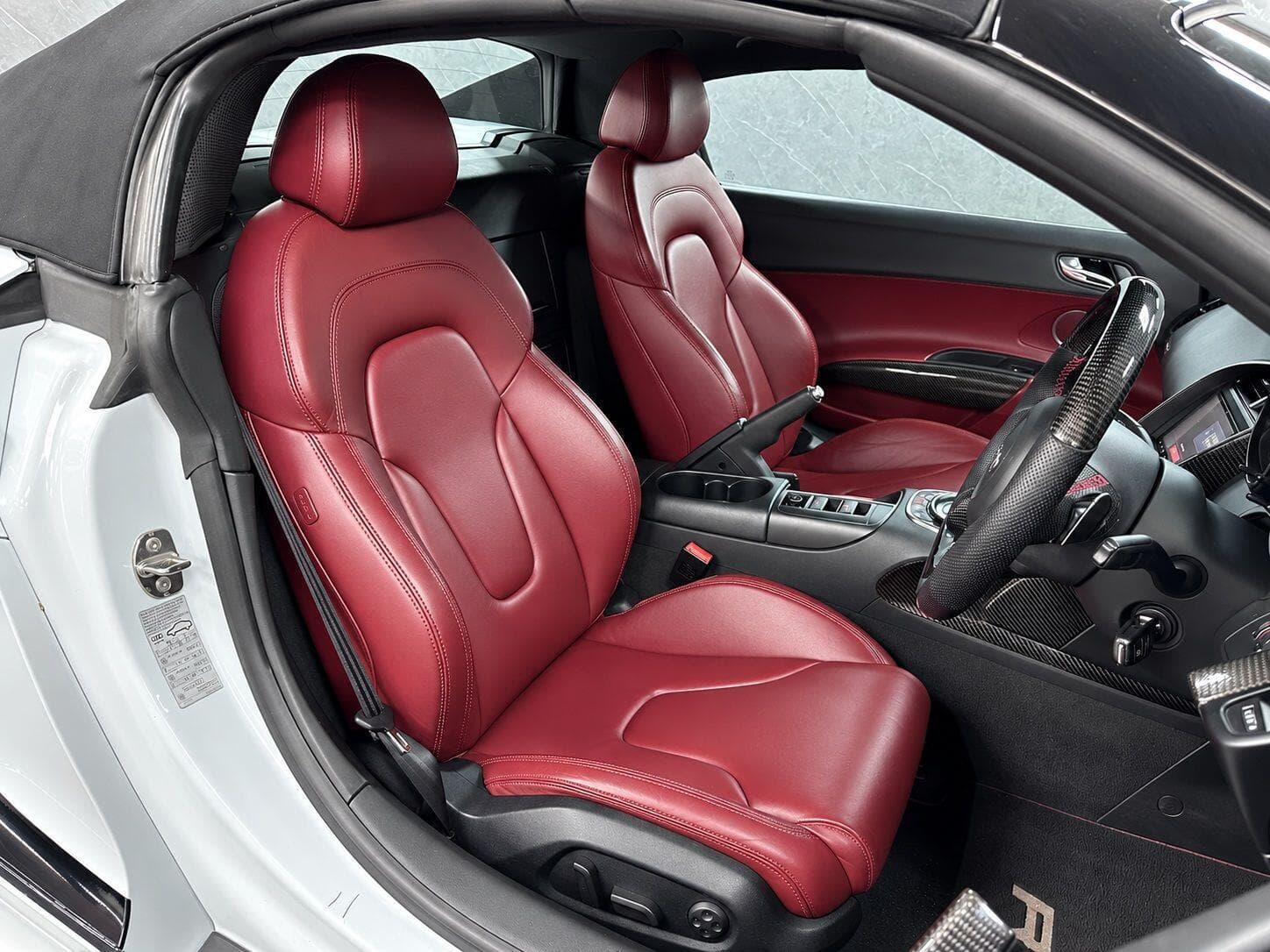 2010 Audi R8 - Thumbnail 13