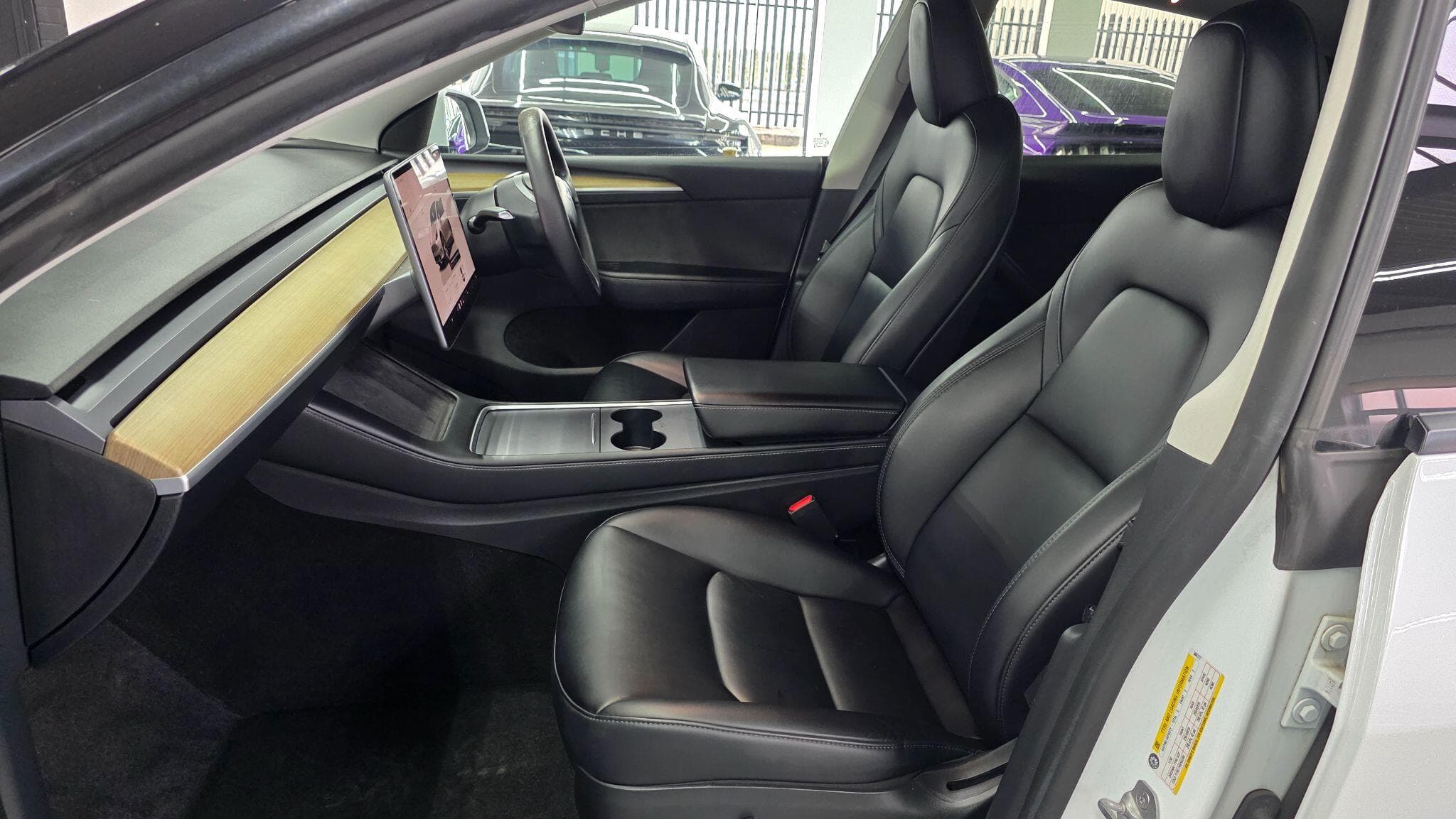2022 Tesla Model Y - Thumbnail 19