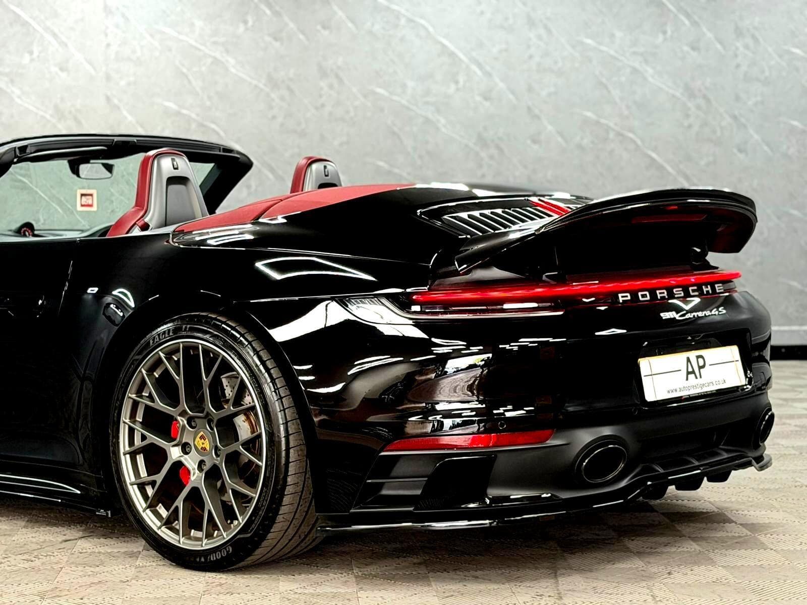 2020 Porsche 911 - Thumbnail 39