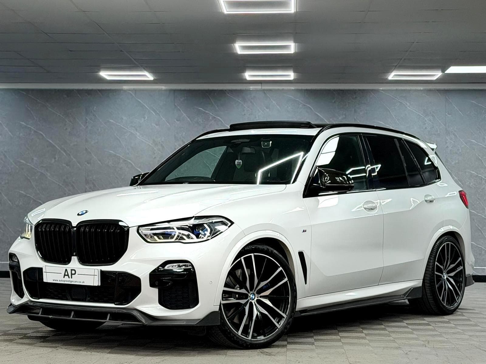 2018 BMW X5 - Thumbnail 4