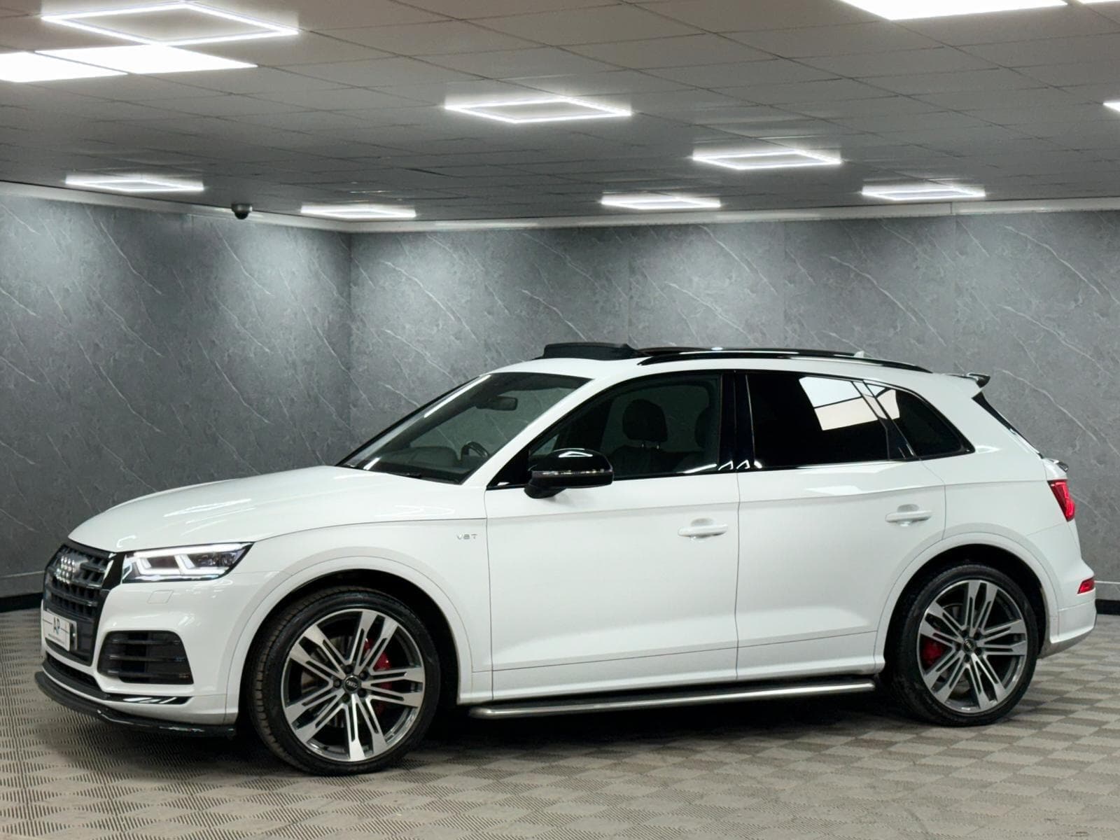 2018 Audi SQ5 - Thumbnail 11