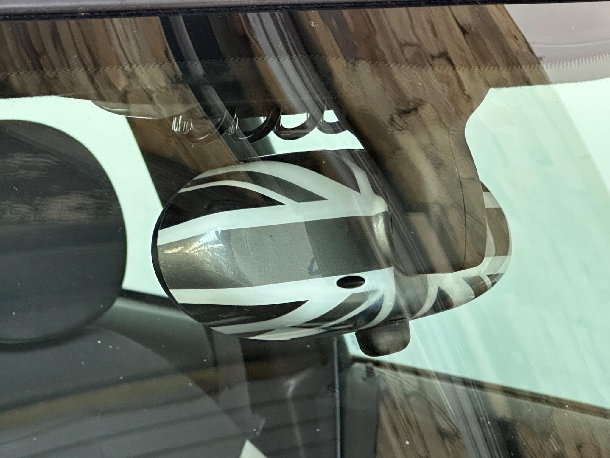 2010 MINI Hatch - Thumbnail 25