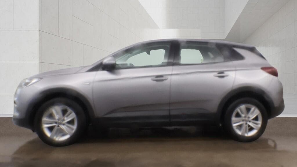 2019 Vauxhall Grandland X - Thumbnail 3