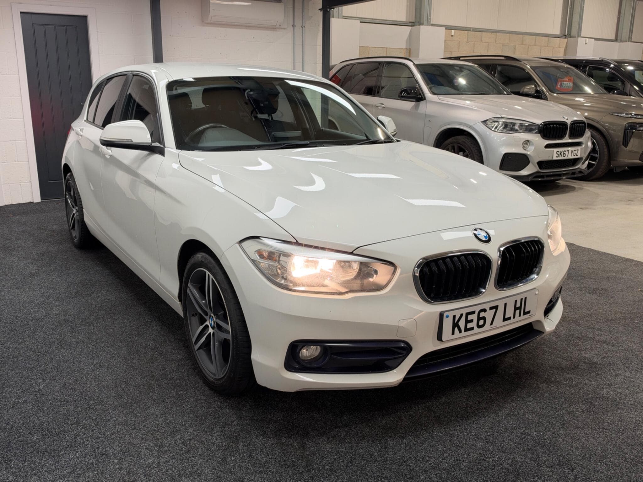 2017 BMW 1 Series - Thumbnail 2