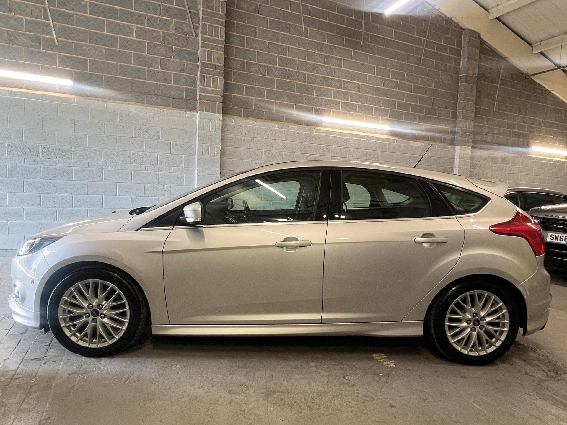 2014 Ford Focus - Thumbnail 15