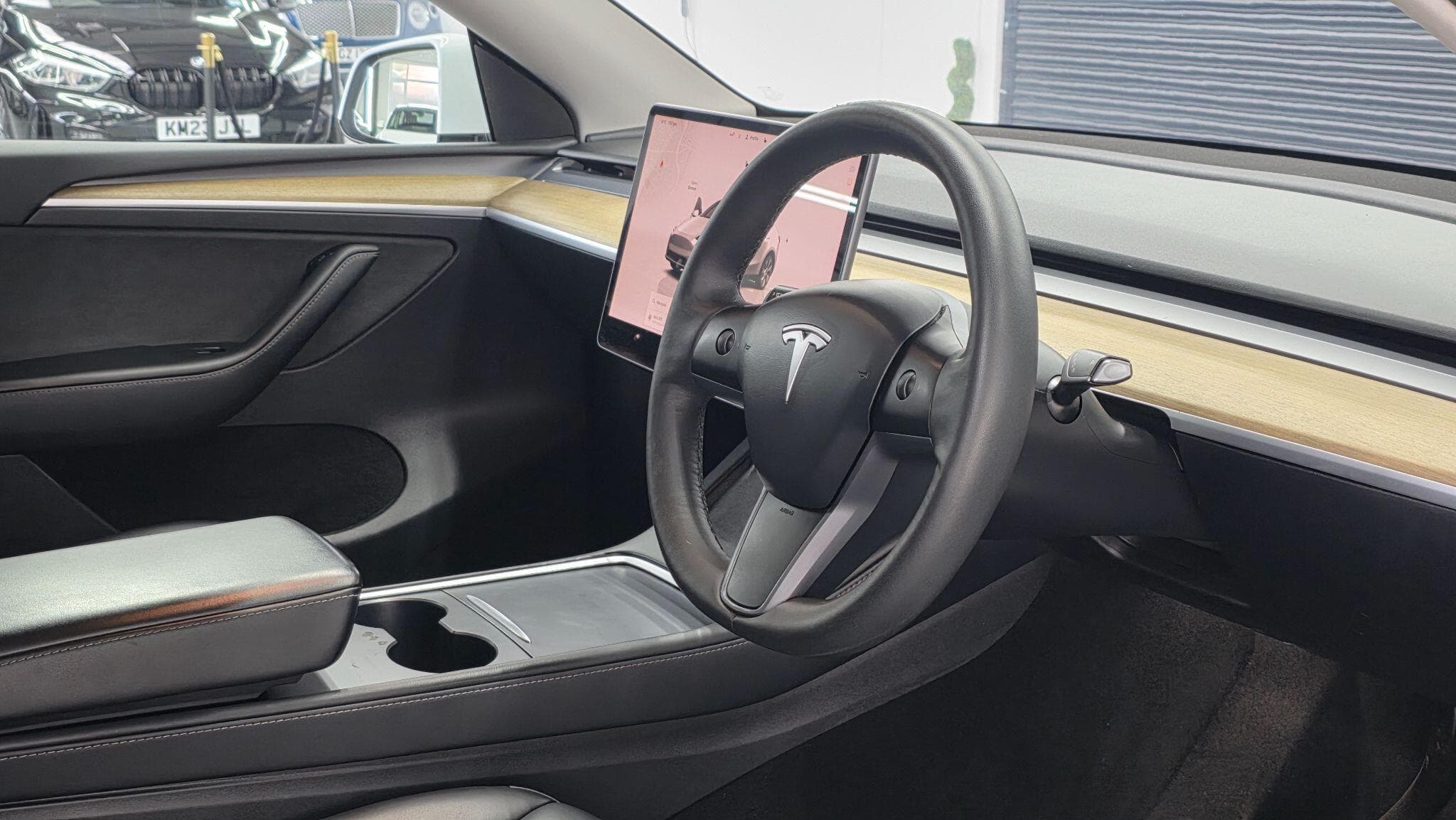 2022 Tesla Model Y - Thumbnail 12