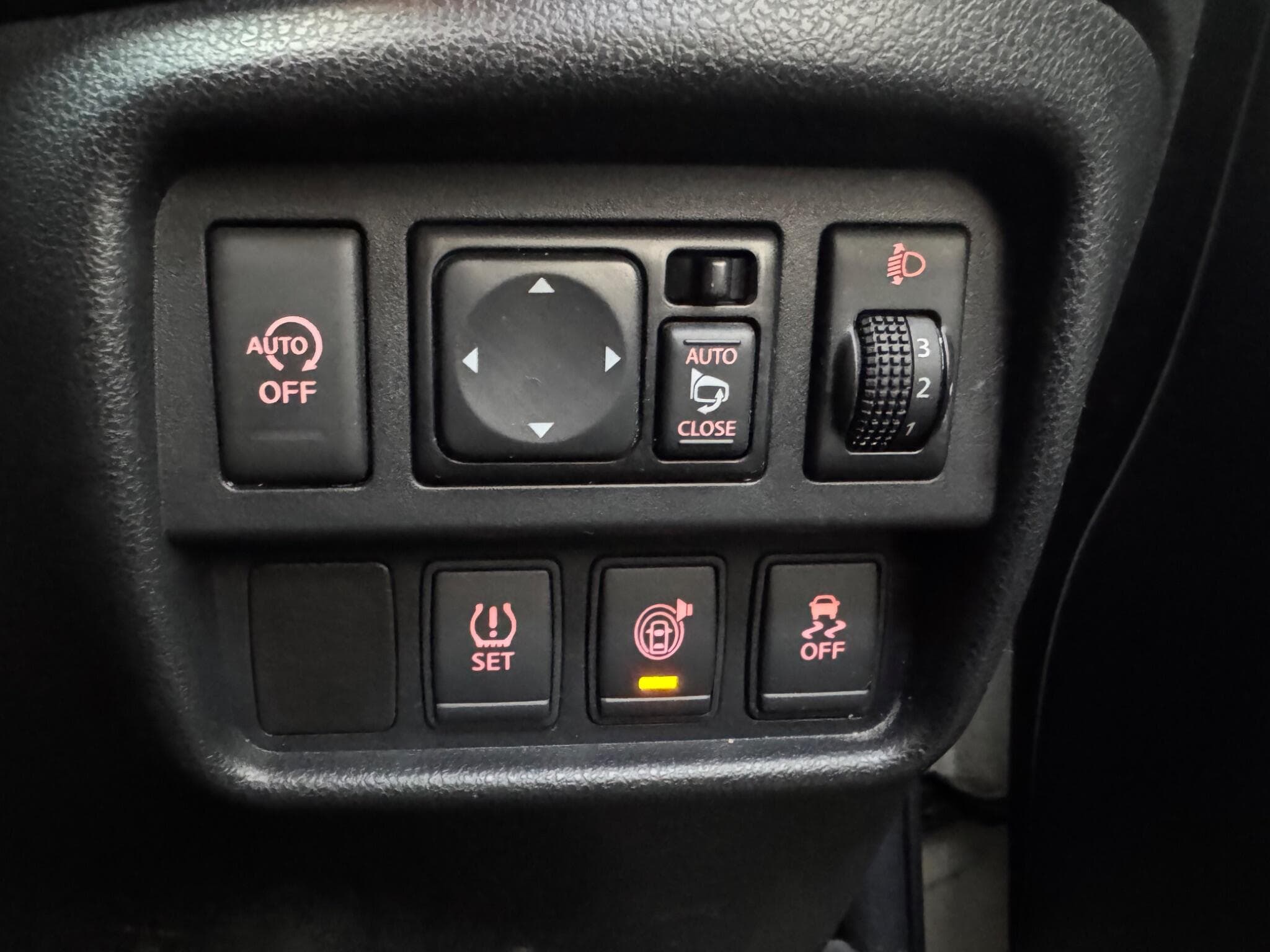 2014 Nissan Juke - Thumbnail 21