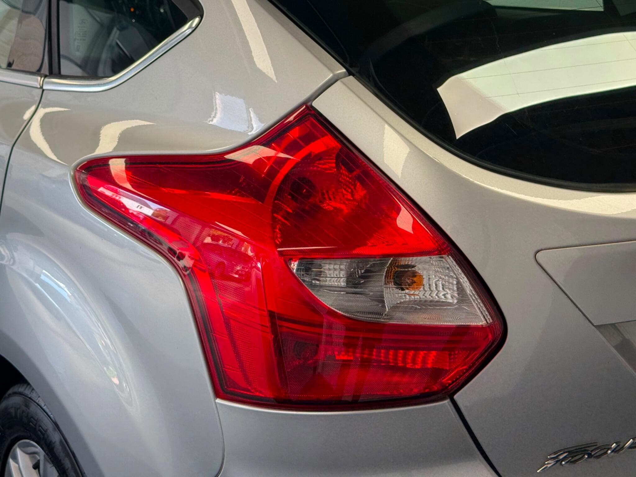 2012 Ford Focus - Thumbnail 43