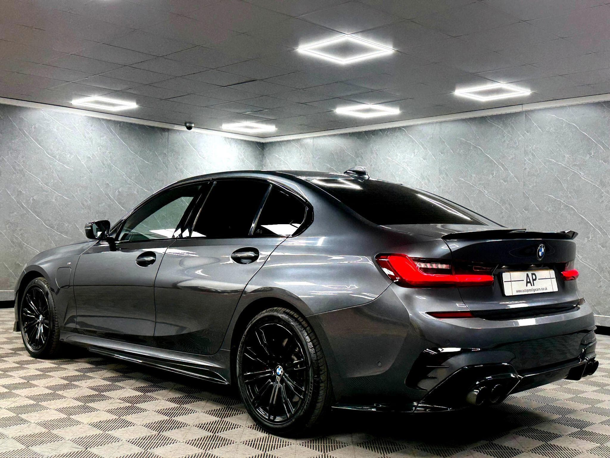 2019 BMW 3 Series - Thumbnail 8