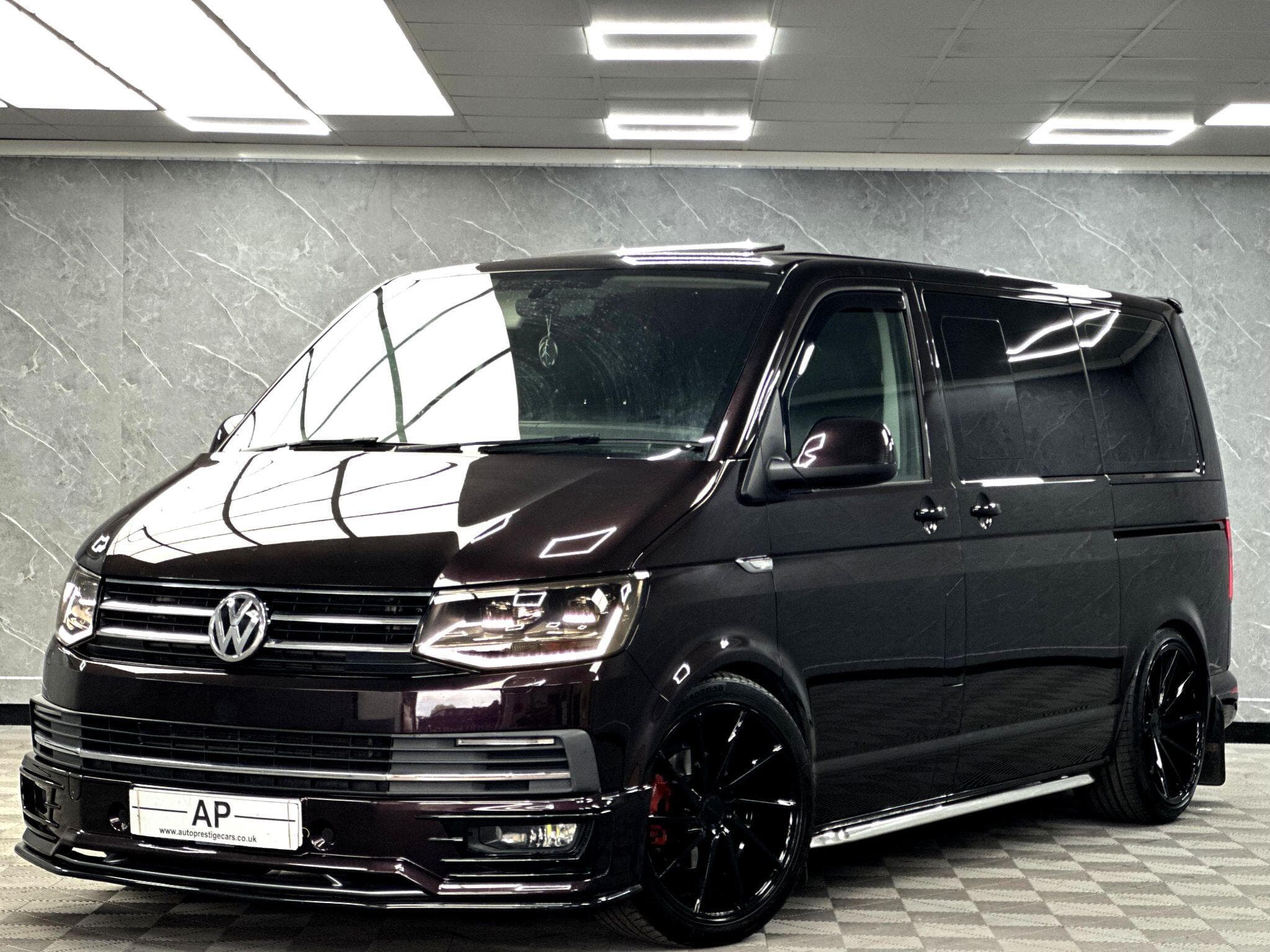 2016 Volkswagen Transporter - Thumbnail 2