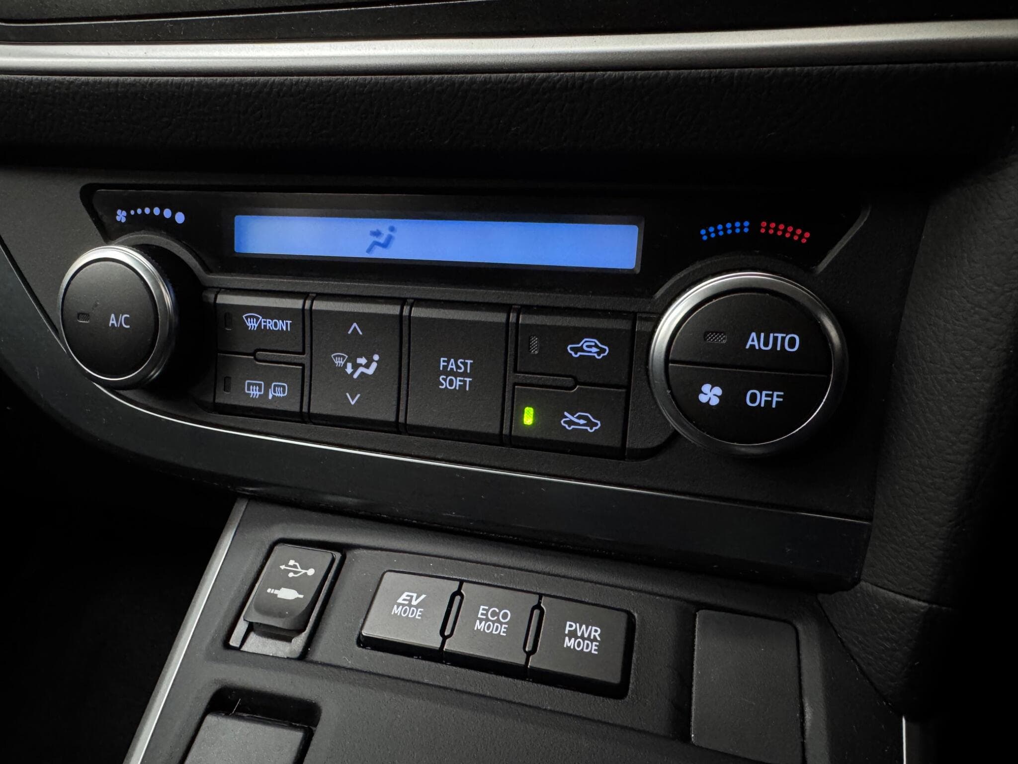 2015 Toyota Auris - Thumbnail 16