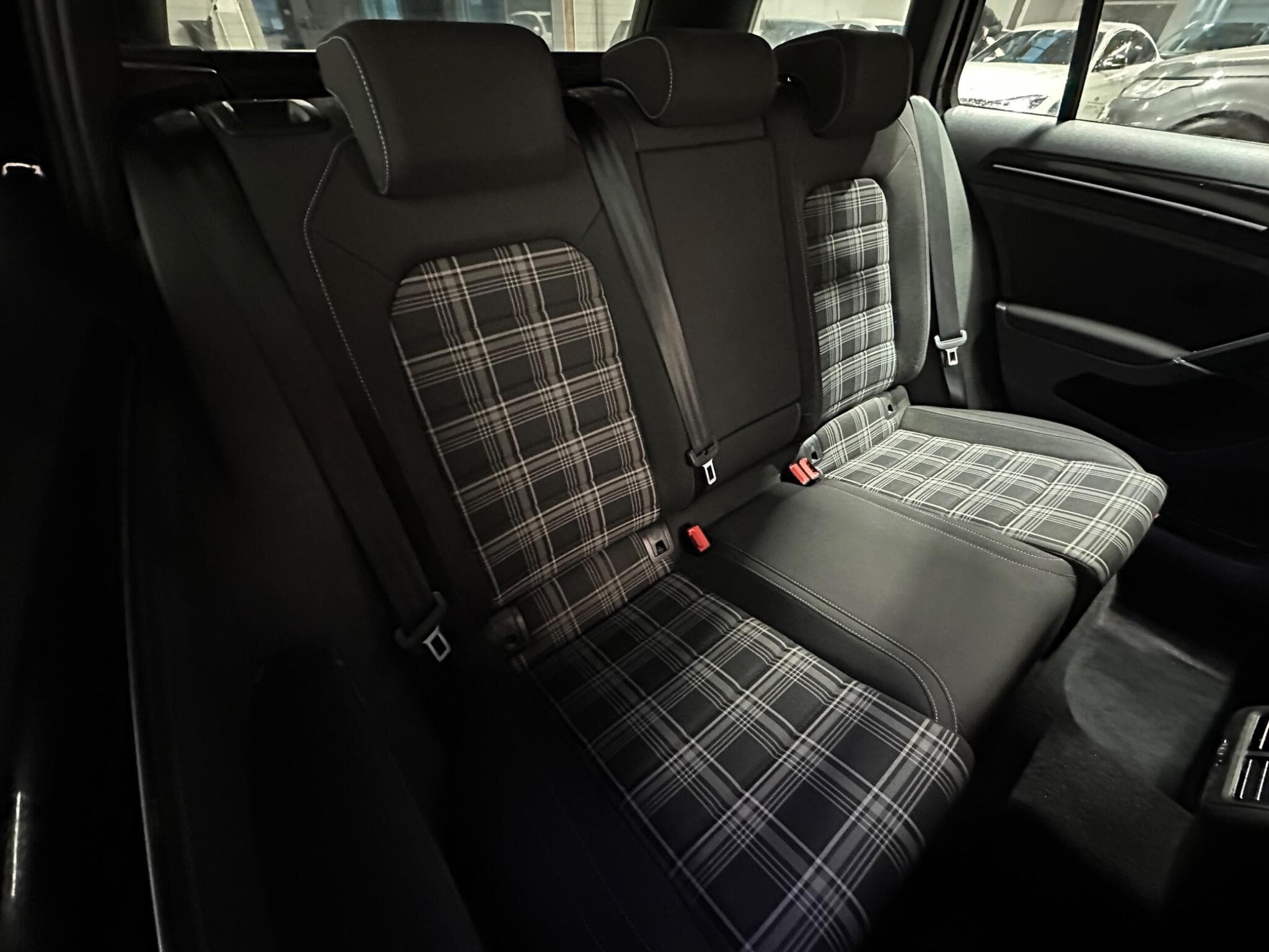 2016 Volkswagen Golf - Thumbnail 10