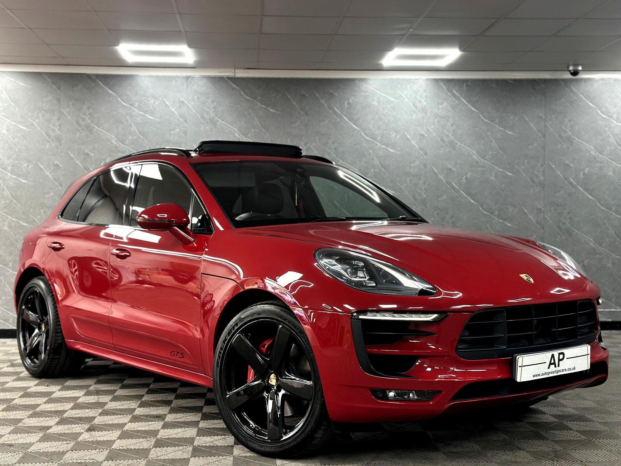 2016 Porsche Macan - Thumbnail 24