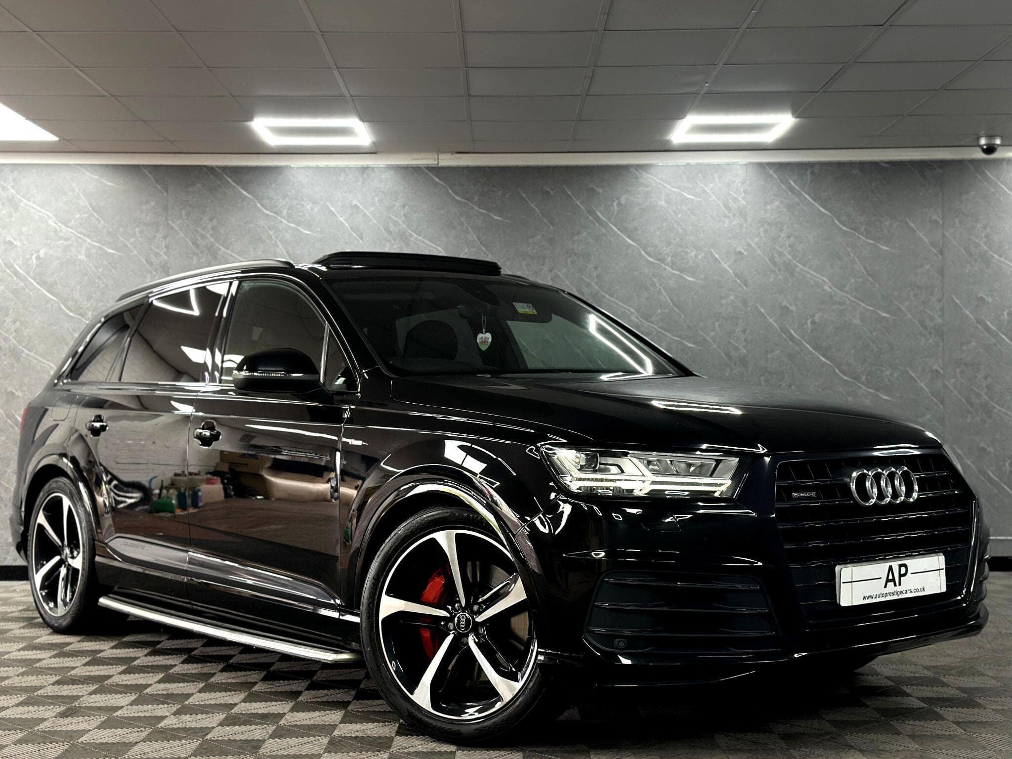 2019 Audi Q7 - Image 1