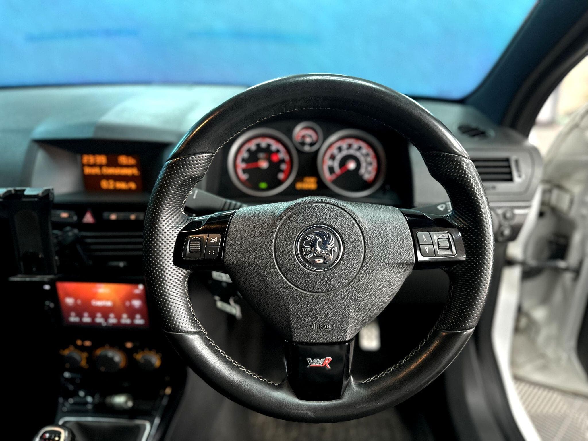2010 Vauxhall Astra - Thumbnail 29