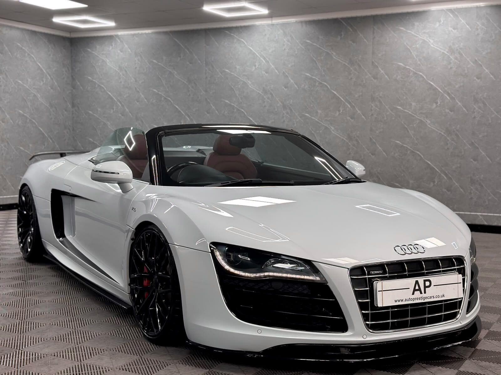 2010 Audi R8 - Thumbnail 13