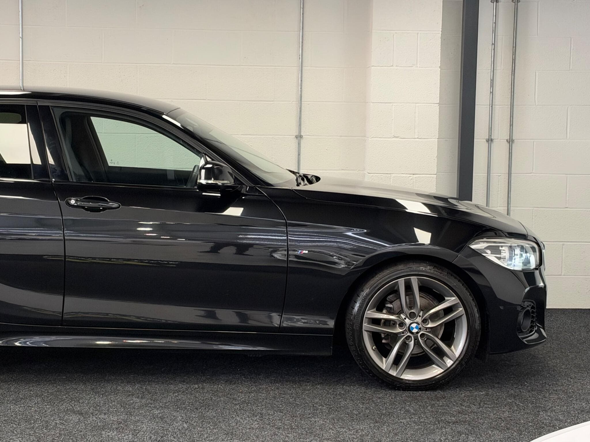 2019 BMW 1 Series - Thumbnail 9