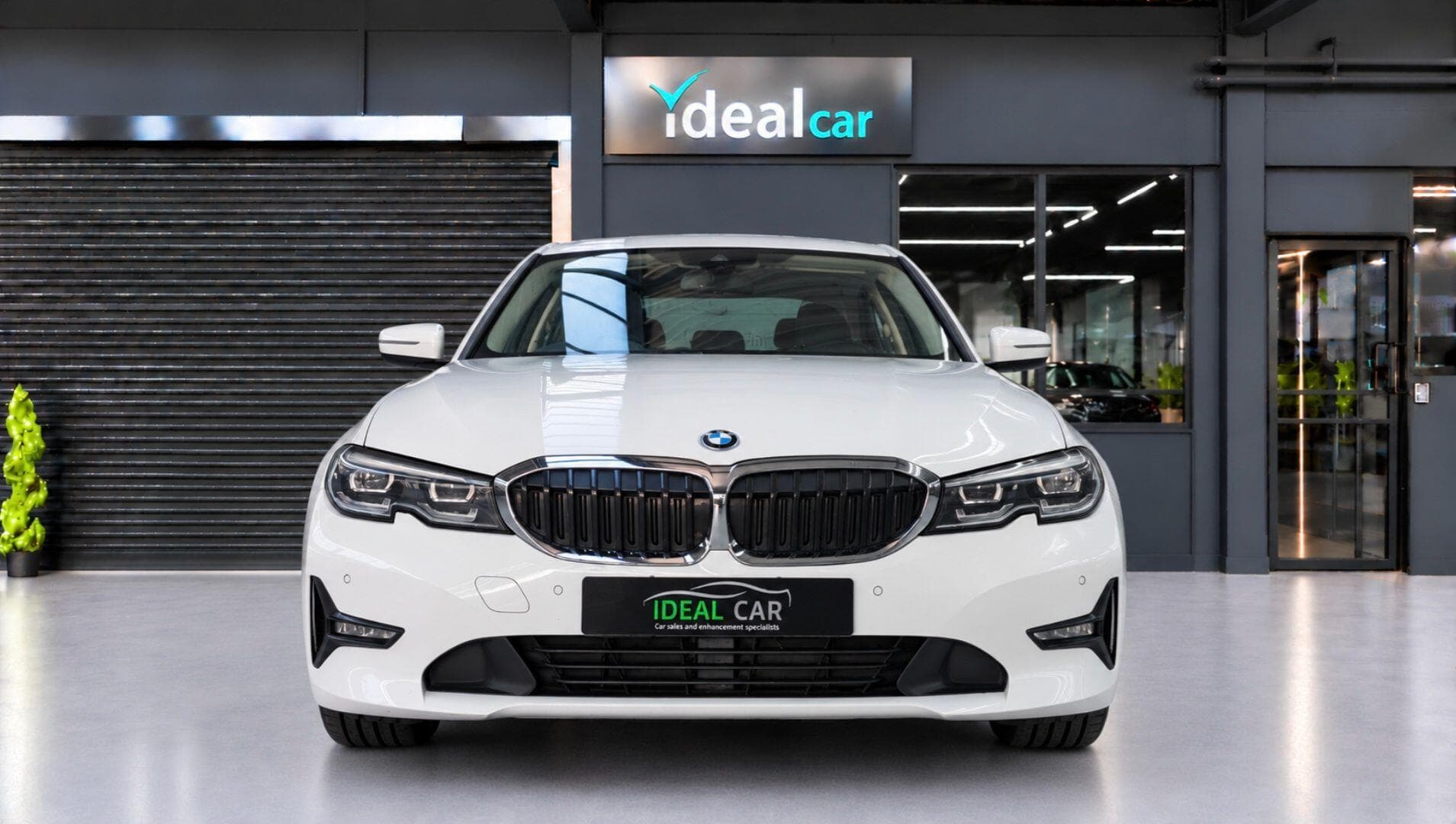 2021 BMW 3 Series - Thumbnail 3