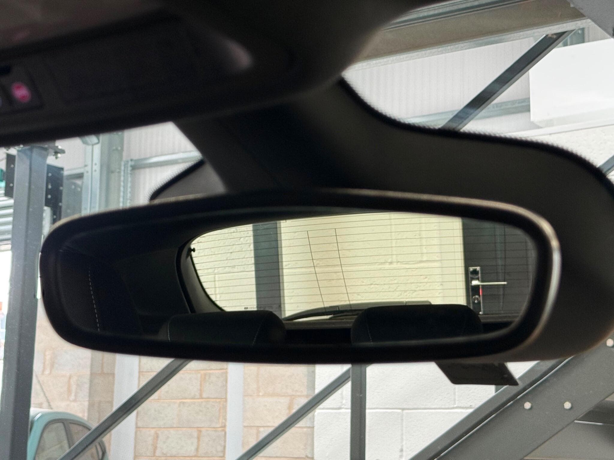 2016 Vauxhall Astra - Thumbnail 33