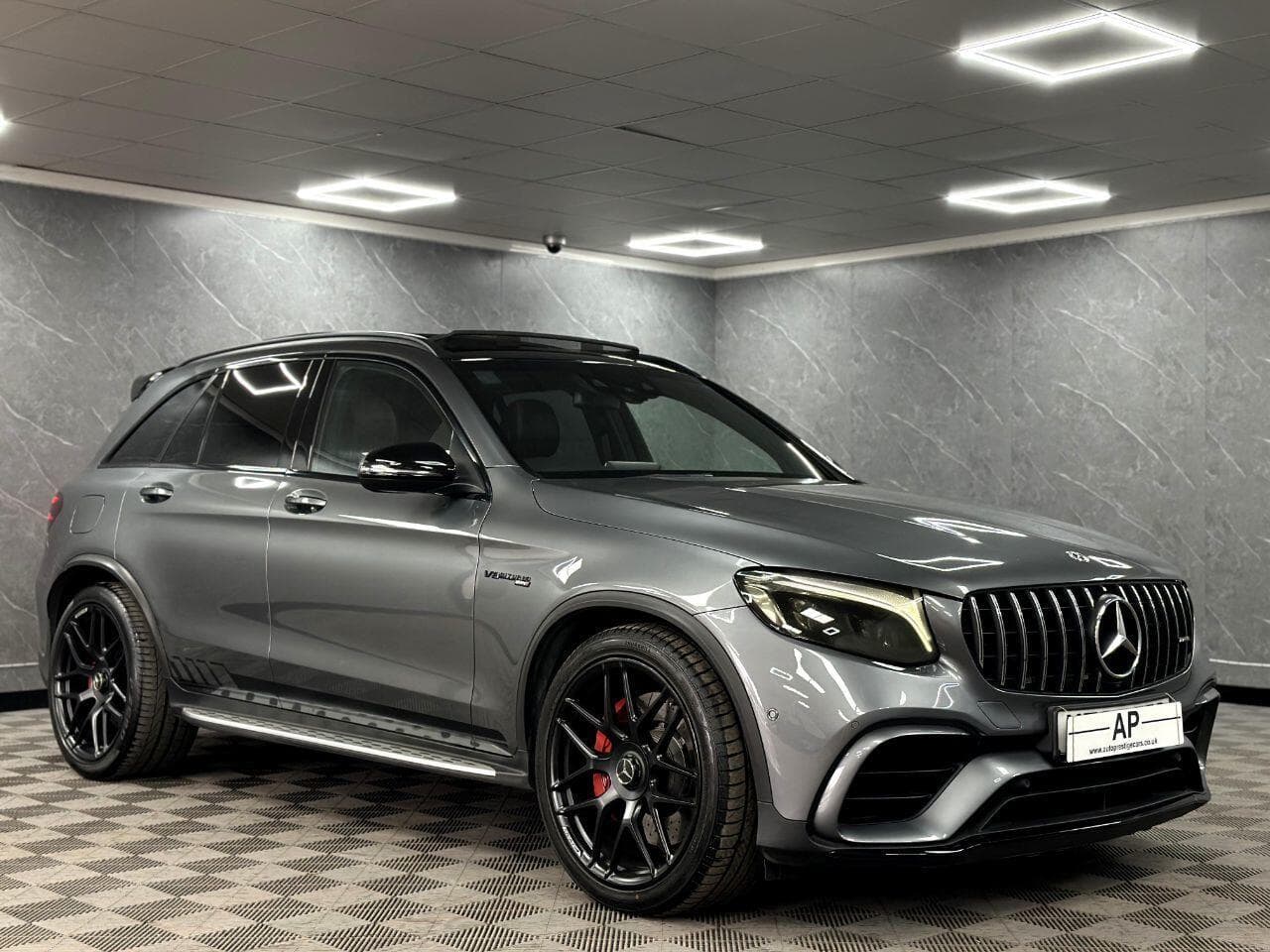 2019 Mercedes-Benz GLC - Thumbnail 2