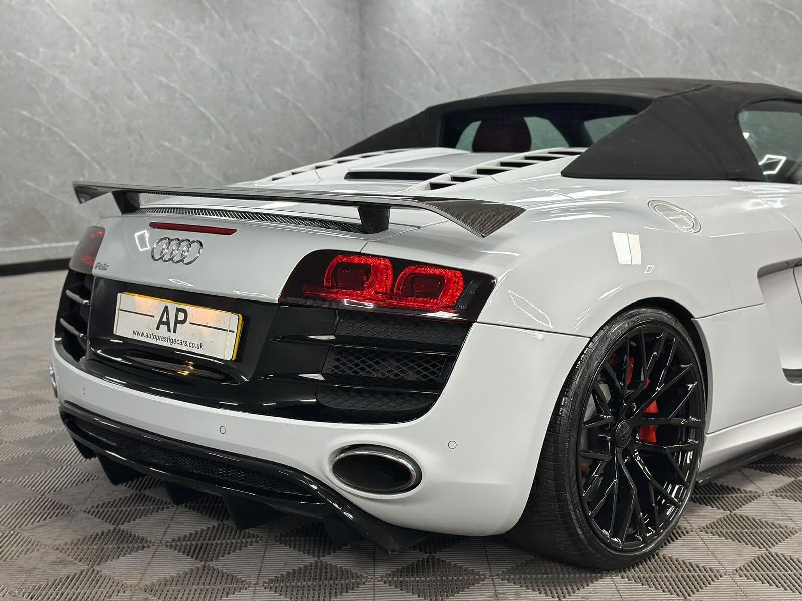 2010 Audi R8 - Thumbnail 54