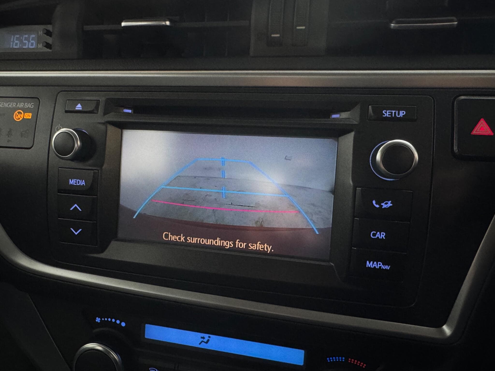 2015 Toyota Auris - Thumbnail 23