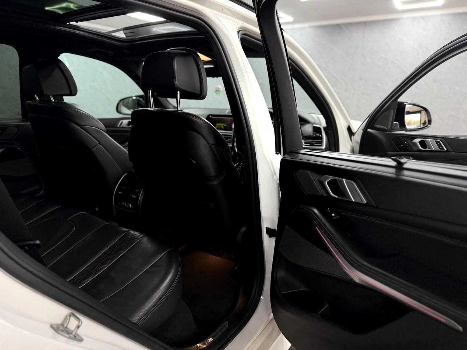 2018 BMW X5 - Thumbnail 53