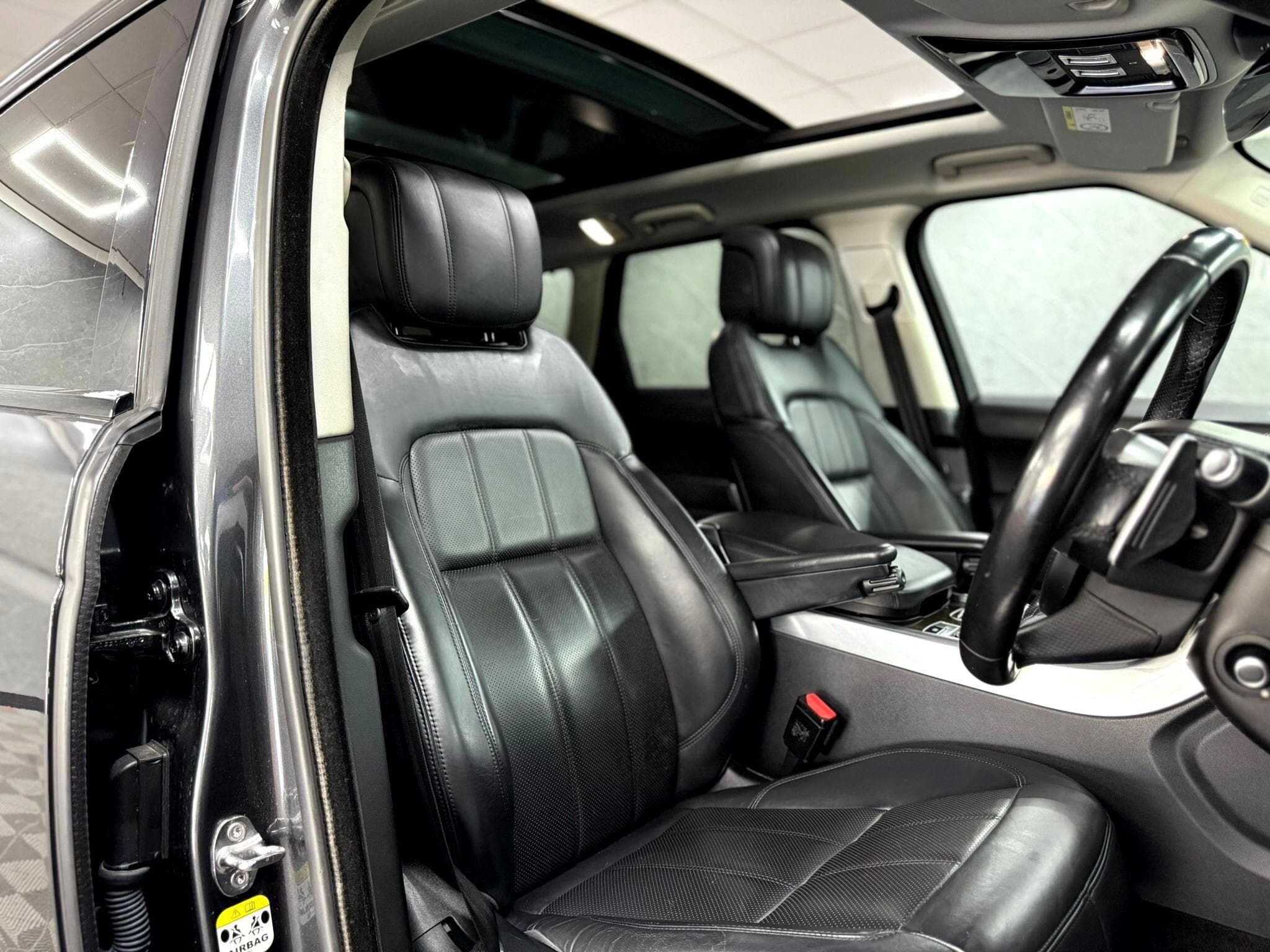 2018 Land Rover Range Rover Sport - Thumbnail 11