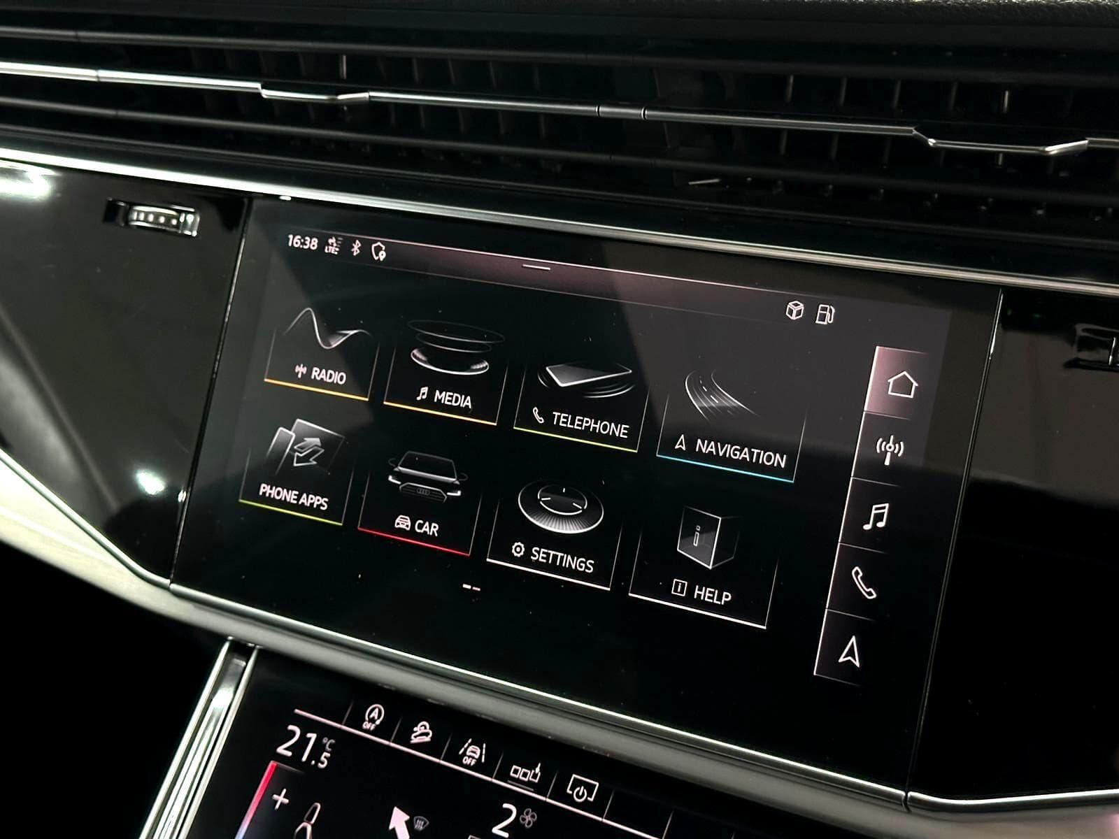 2019 Audi Q8 - Thumbnail 55