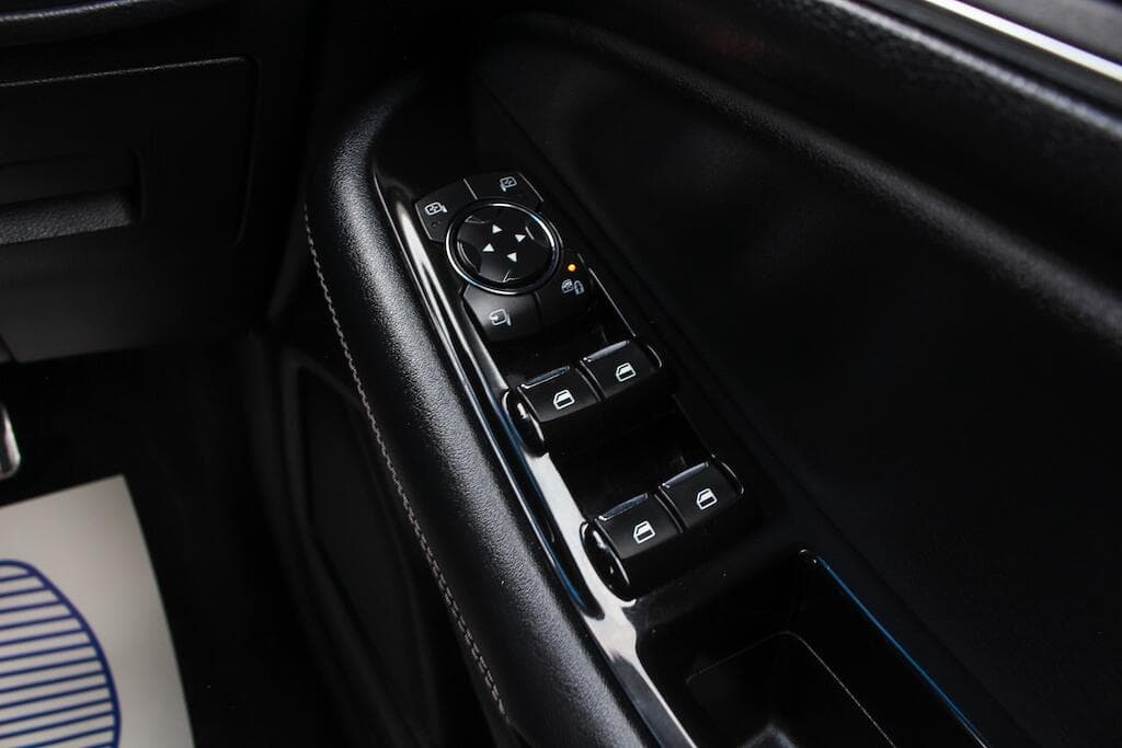 2016 Ford Edge - Thumbnail 42