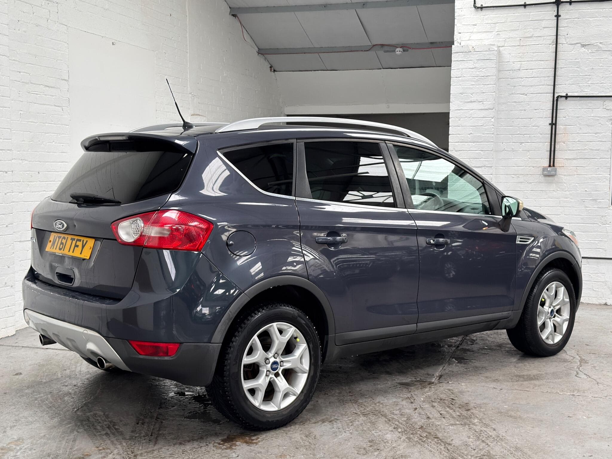 2011 Ford Kuga - Thumbnail 9