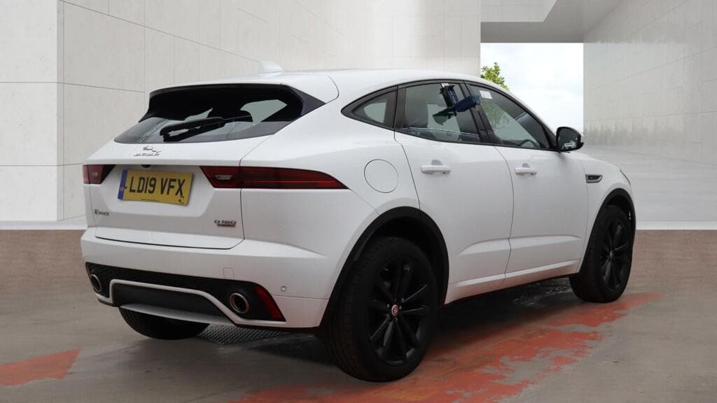 2019 Jaguar E-PACE - Thumbnail 2