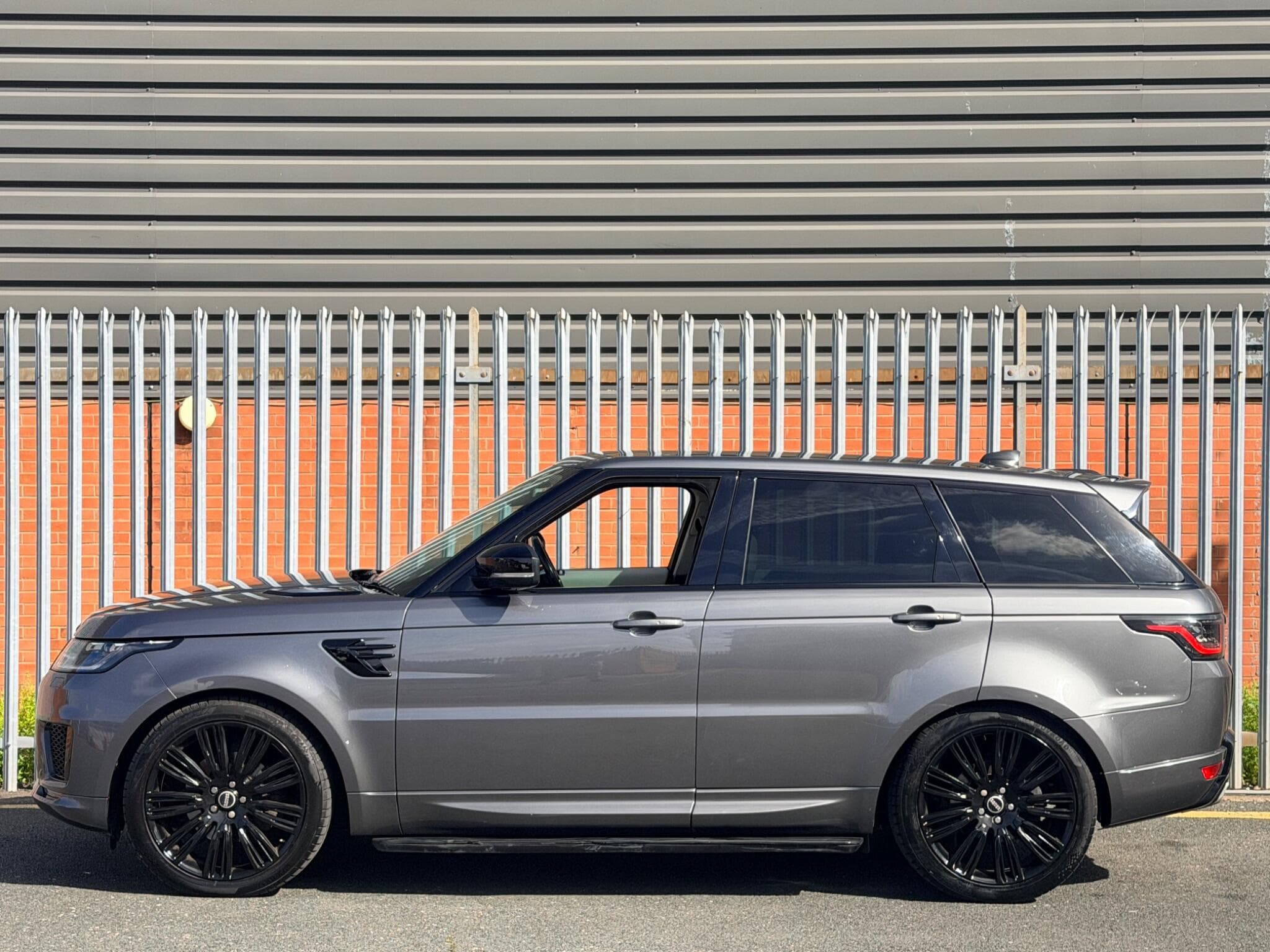 2018 Land Rover Range Rover Sport - Thumbnail 10