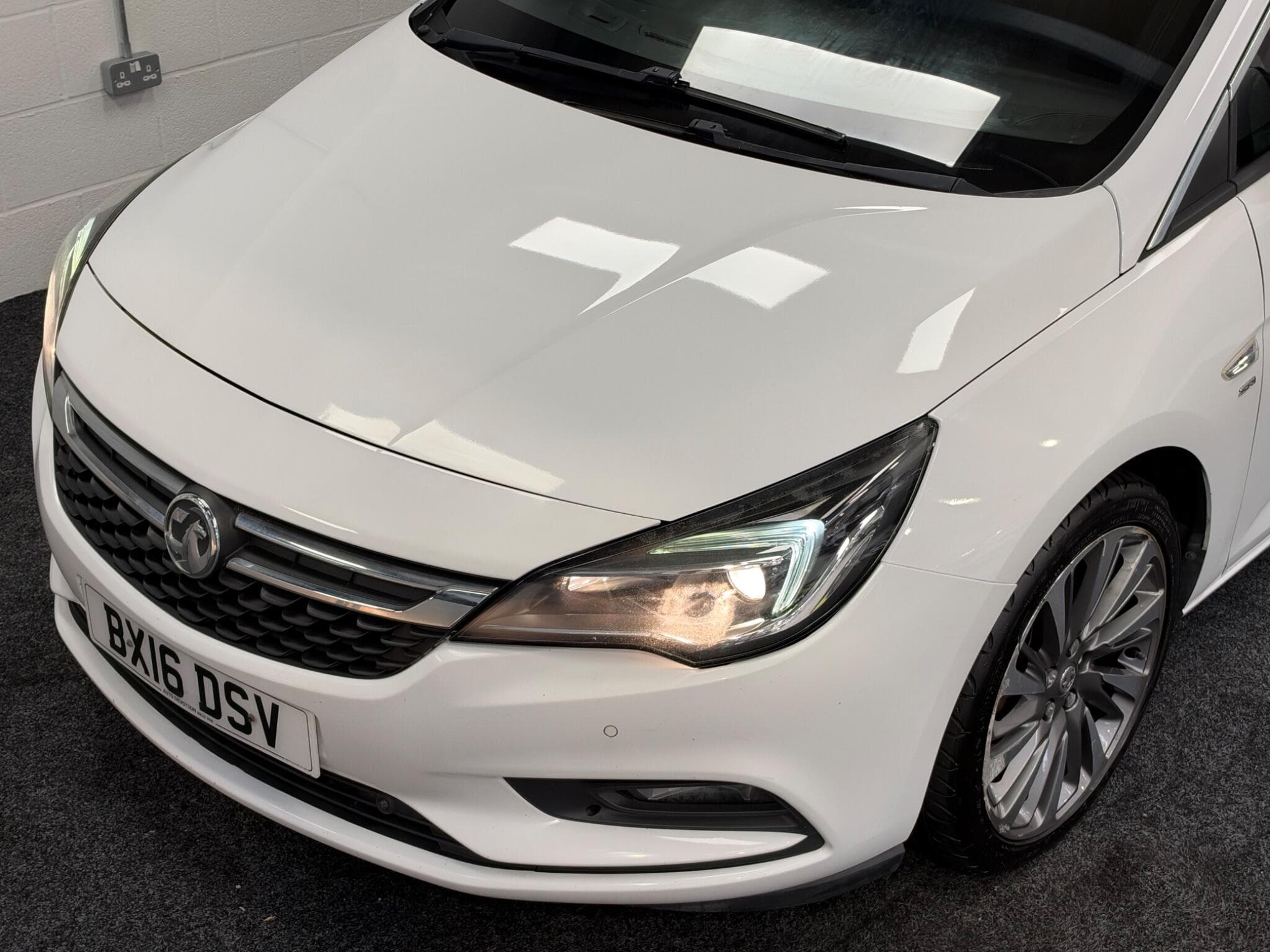 2016 Vauxhall Astra - Thumbnail 6