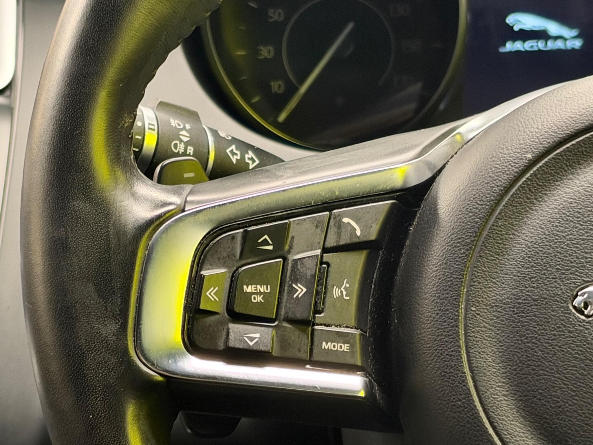 2018 Jaguar E-PACE - Thumbnail 24