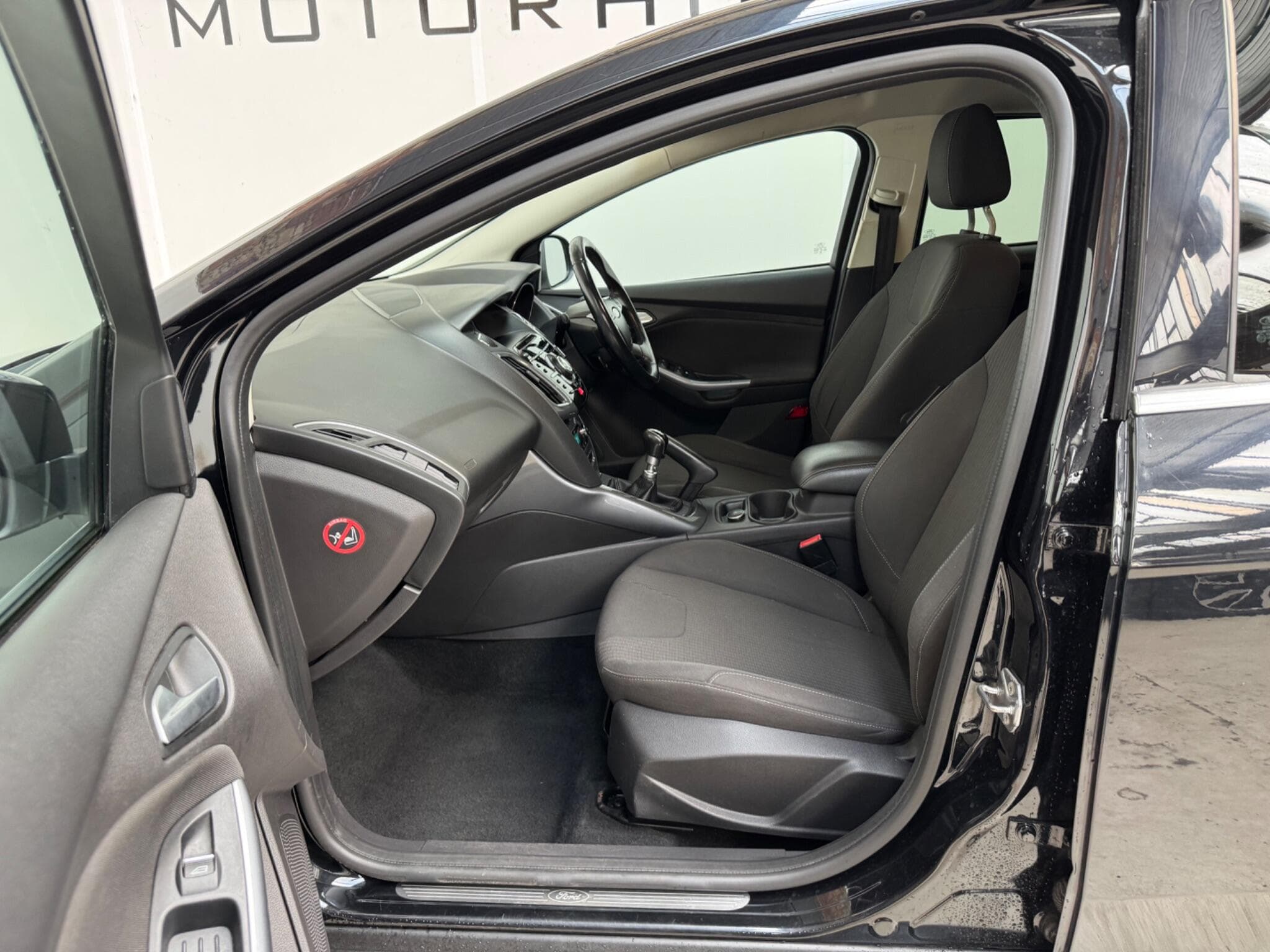 2014 Ford Focus - Thumbnail 10