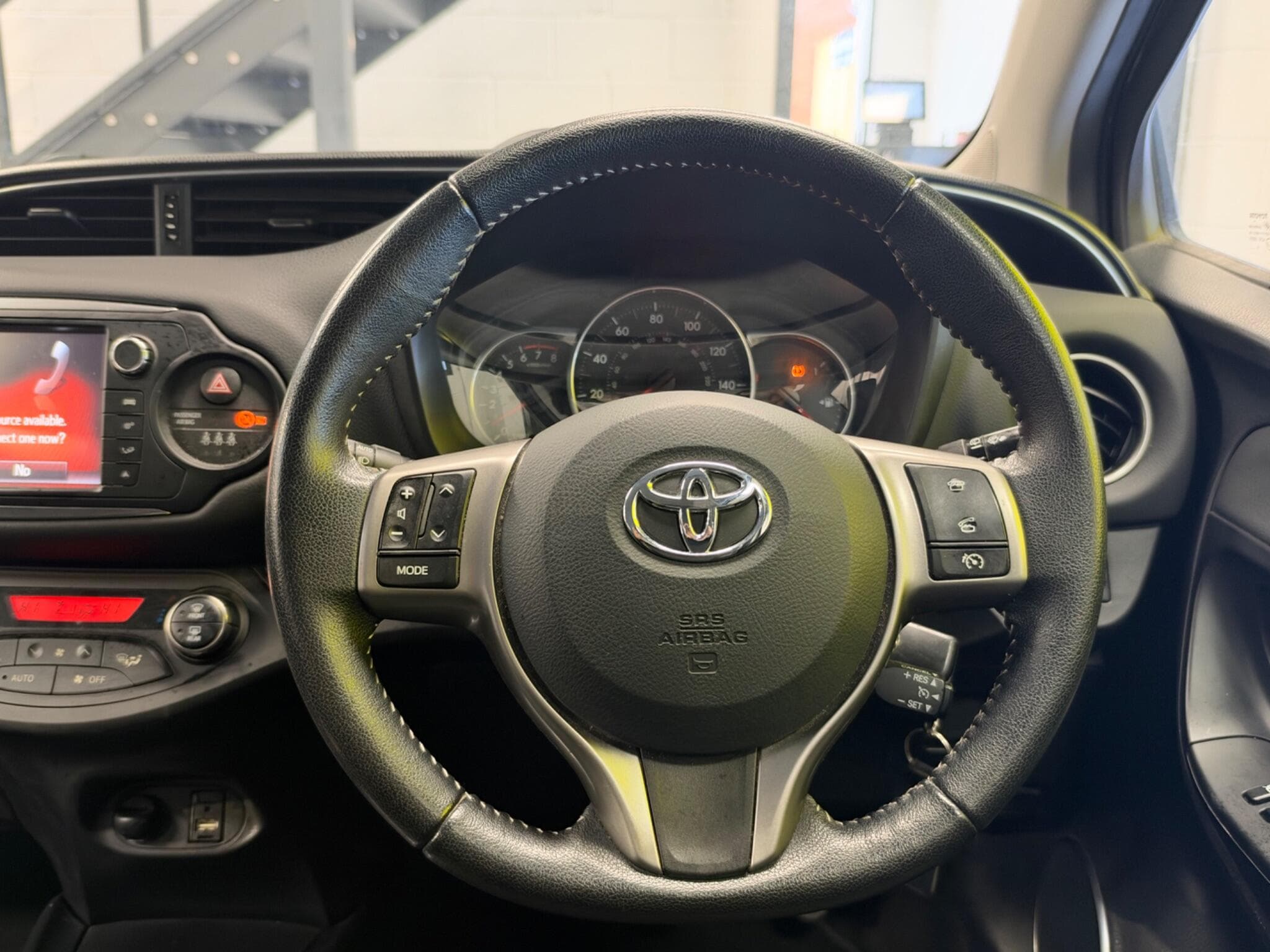 2014 Toyota Yaris - Thumbnail 38