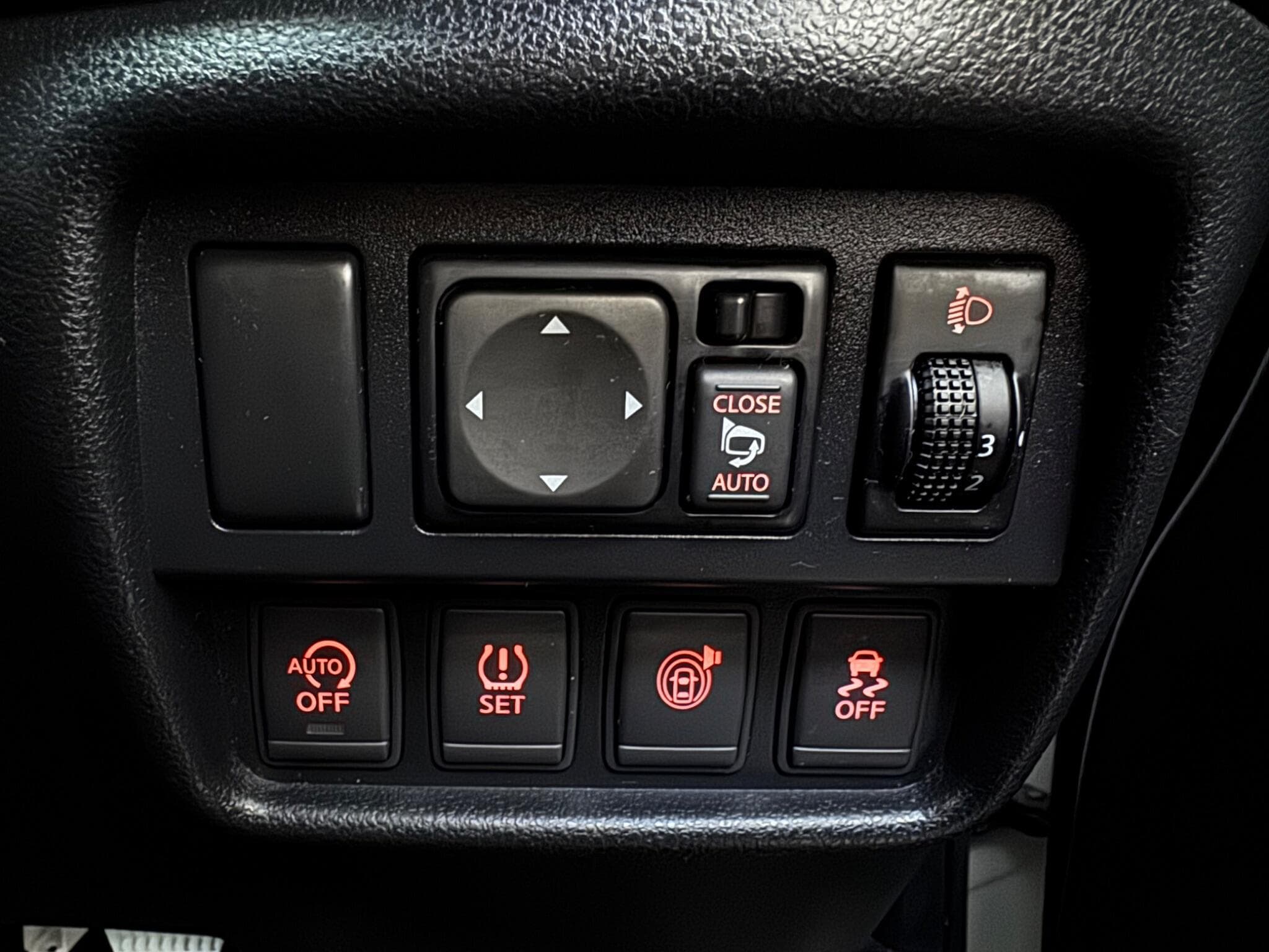2016 Nissan Juke - Thumbnail 23