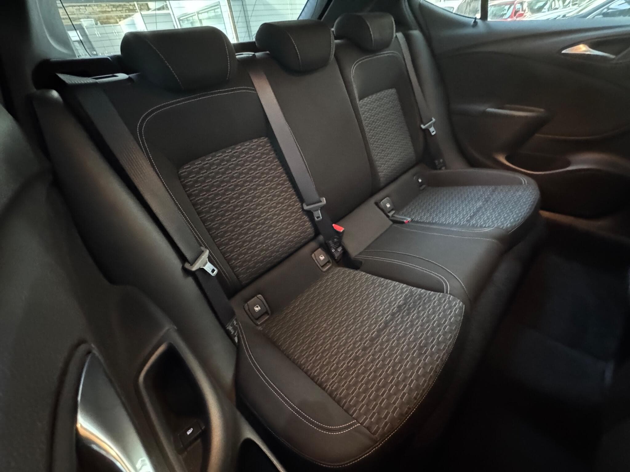 2019 Vauxhall Astra - Thumbnail 12