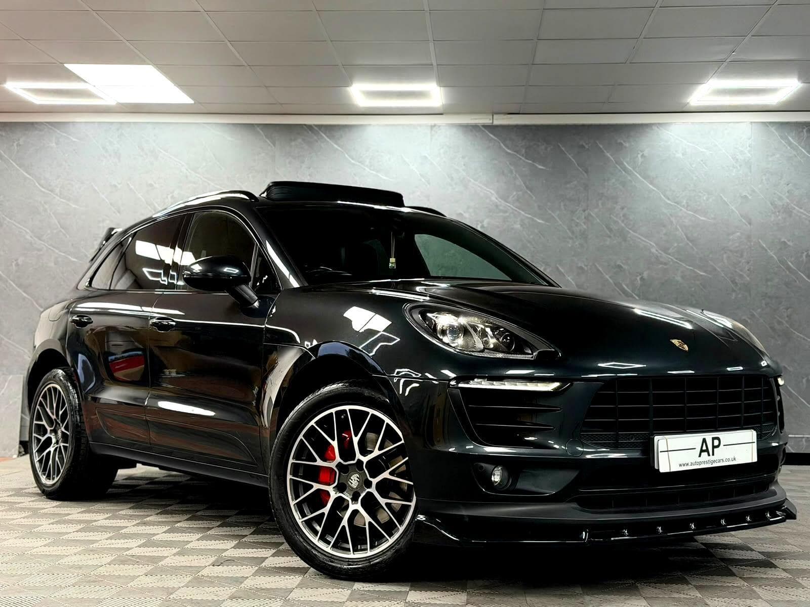 2017 Porsche Macan - Thumbnail 2